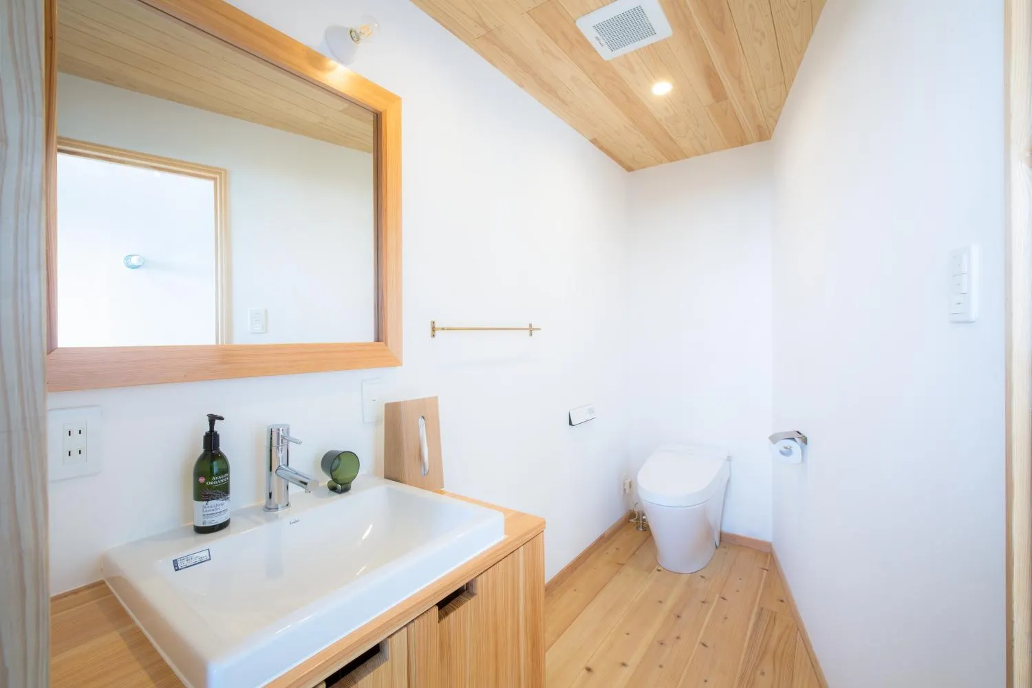 Bathroom in Ananda Chillage Yakushima