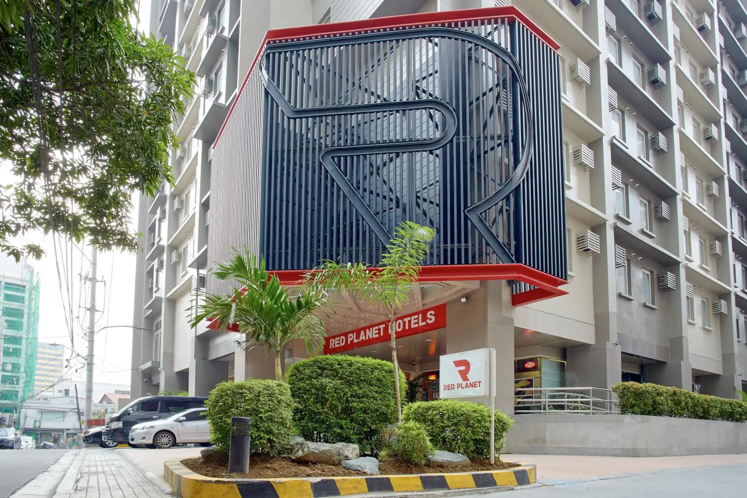 Property building in Red Planet Makati Avenue Manila Property building in Red Planet Makati Avenue Manila
