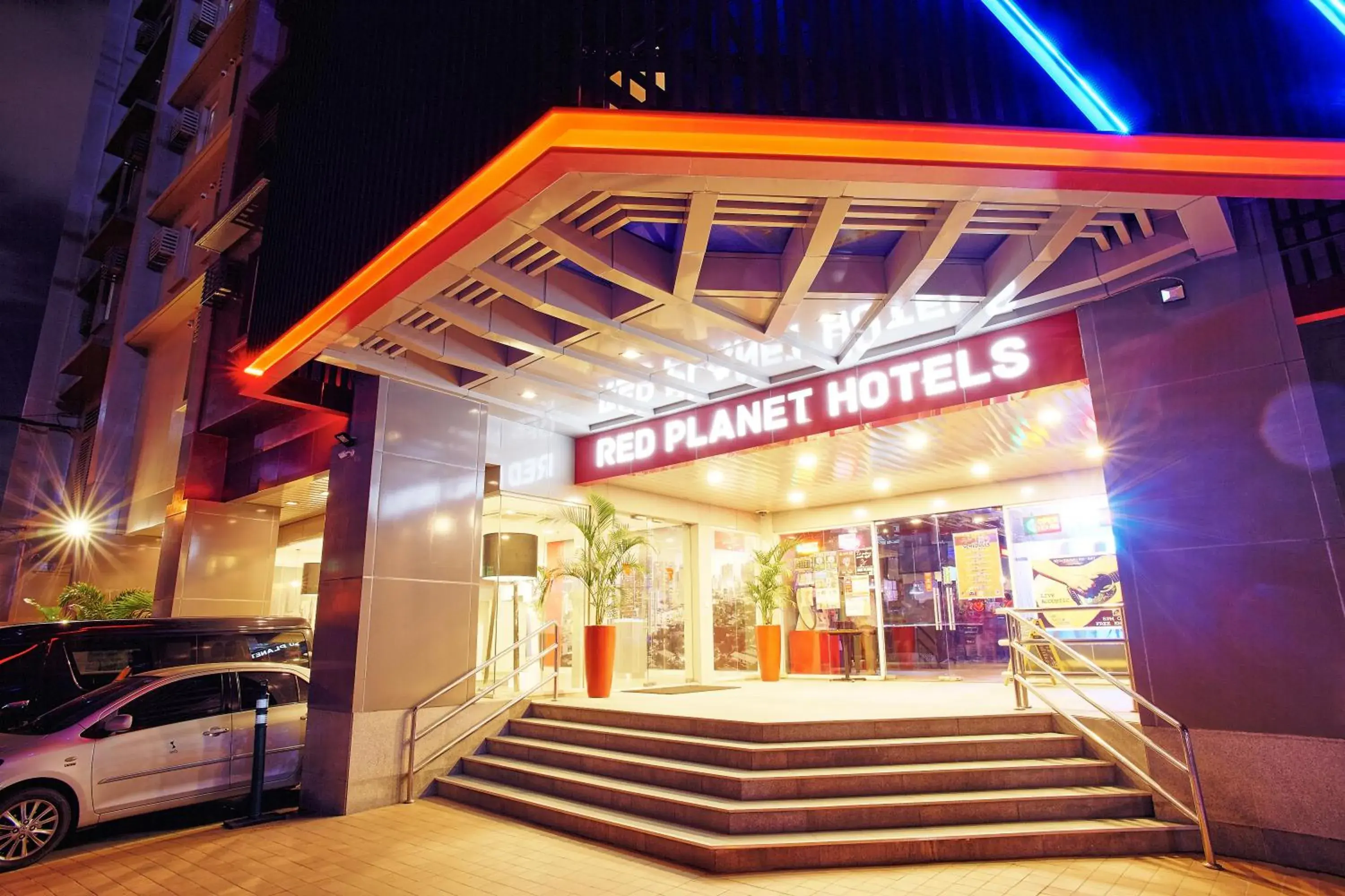 Facade/entrance in Red Planet Makati Avenue Manila Facade/entrance in Red Planet Makati Avenue Manila