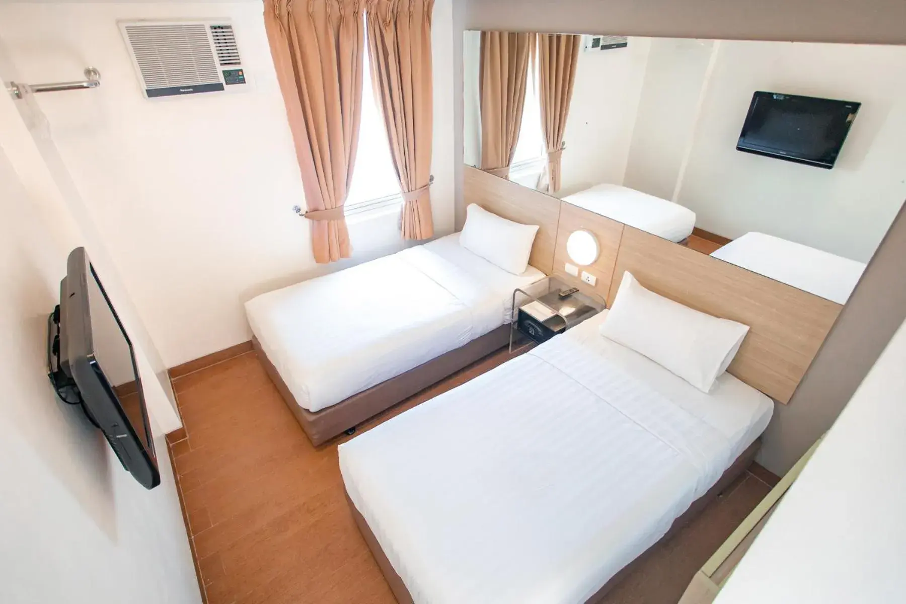 Bed in Red Planet Makati Avenue Manila Bed in Red Planet Makati Avenue Manila