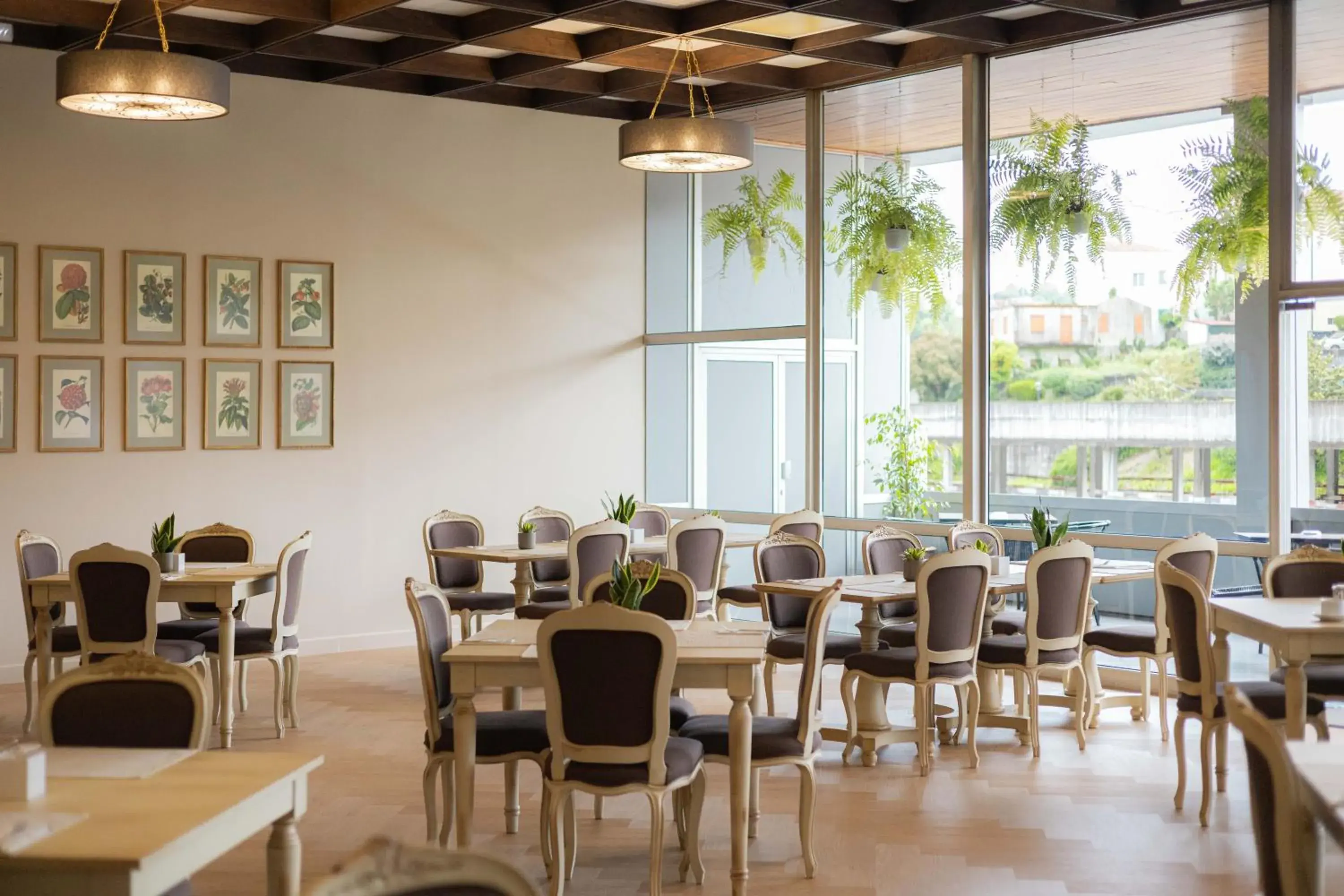 Restaurant/places to eat in Hotel Navarras Restaurant/places to eat in Hotel Navarras