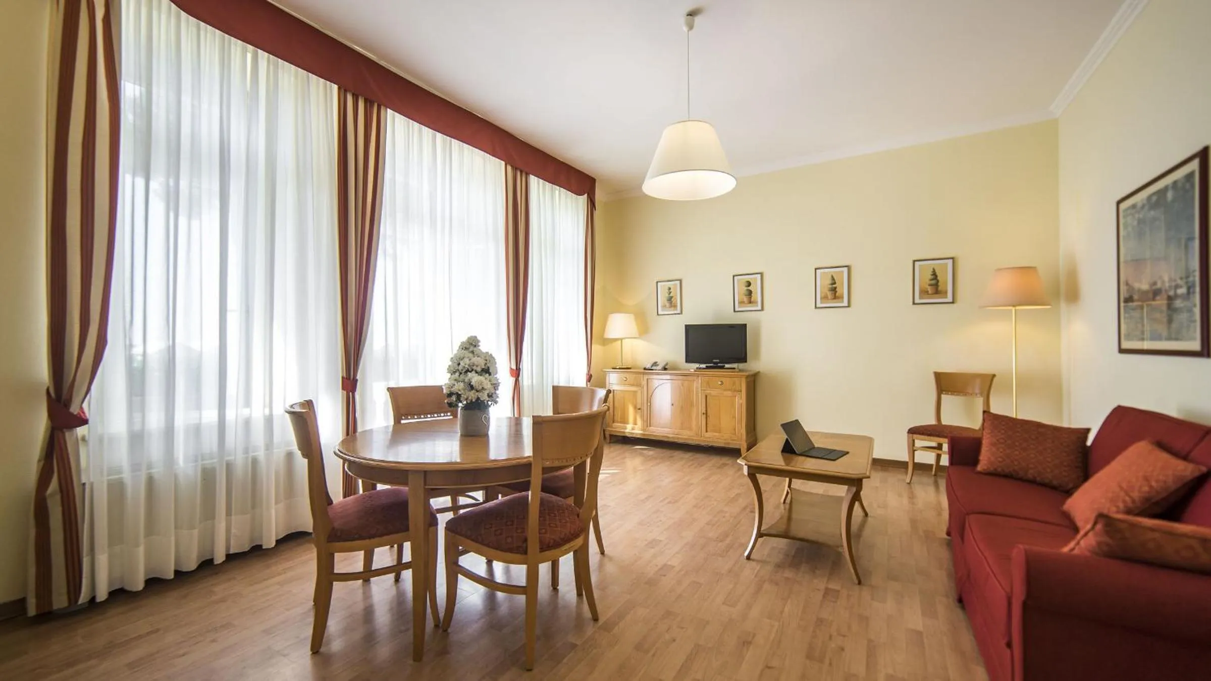 Dining area in Hotel Ville Bianchi