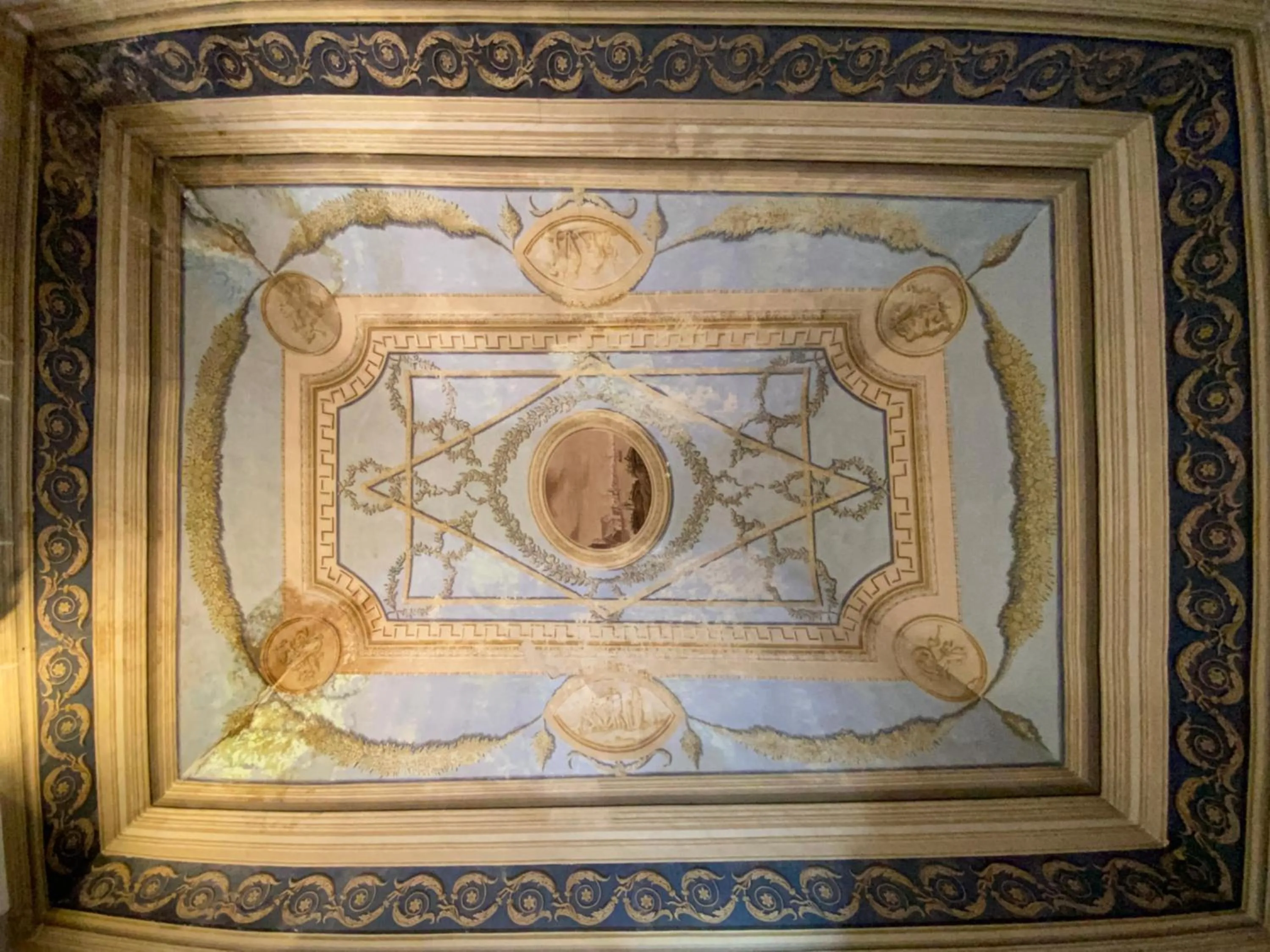 Decorative detail in Palazzo Bernardini B & B