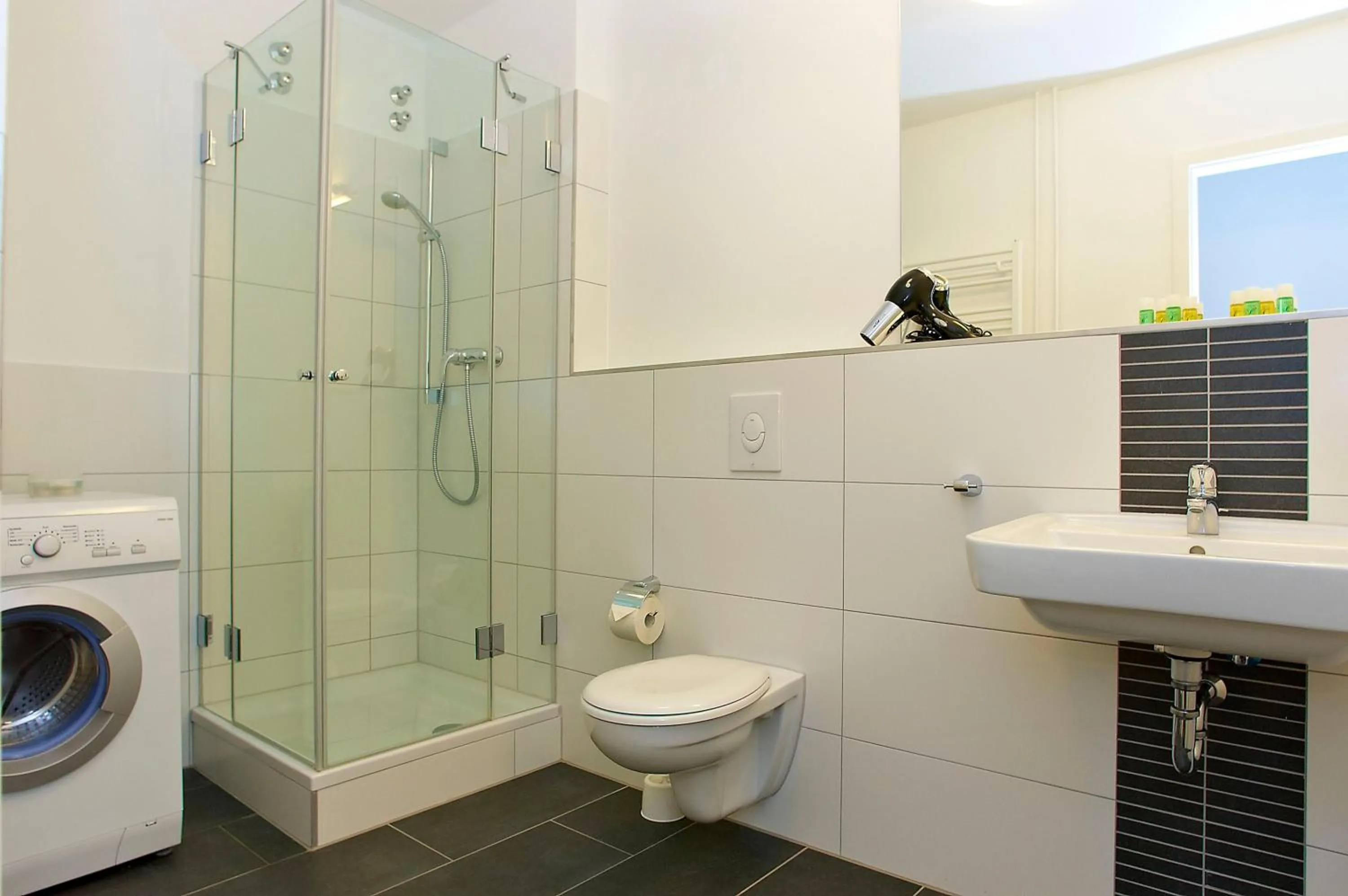 Bathroom in Apartmenthouse Berlin - Am Görlitzer Park