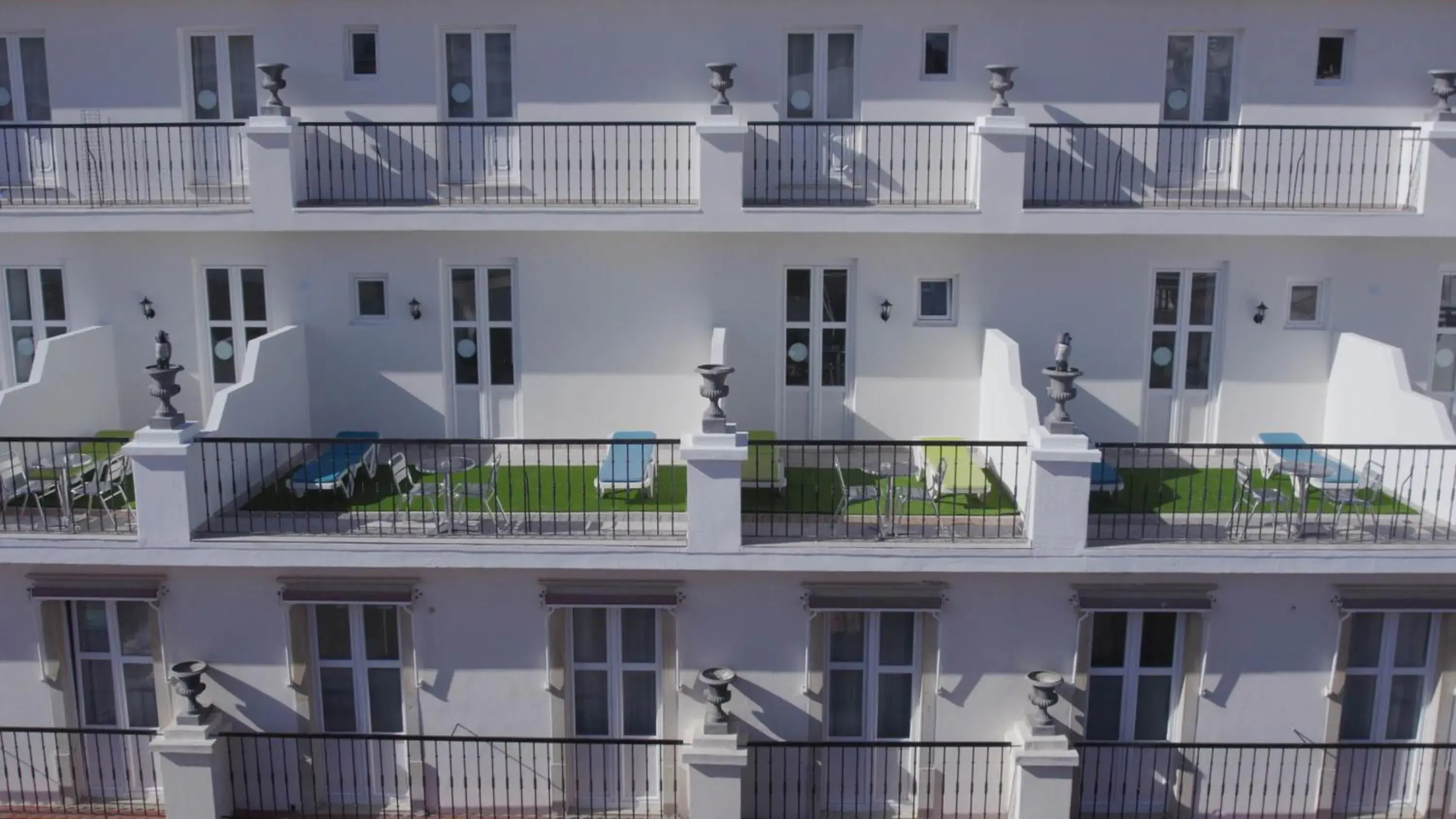 Facade/entrance in Albufeira Beach Hotel by Kavia Facade/entrance in Albufeira Beach Hotel by Kavia