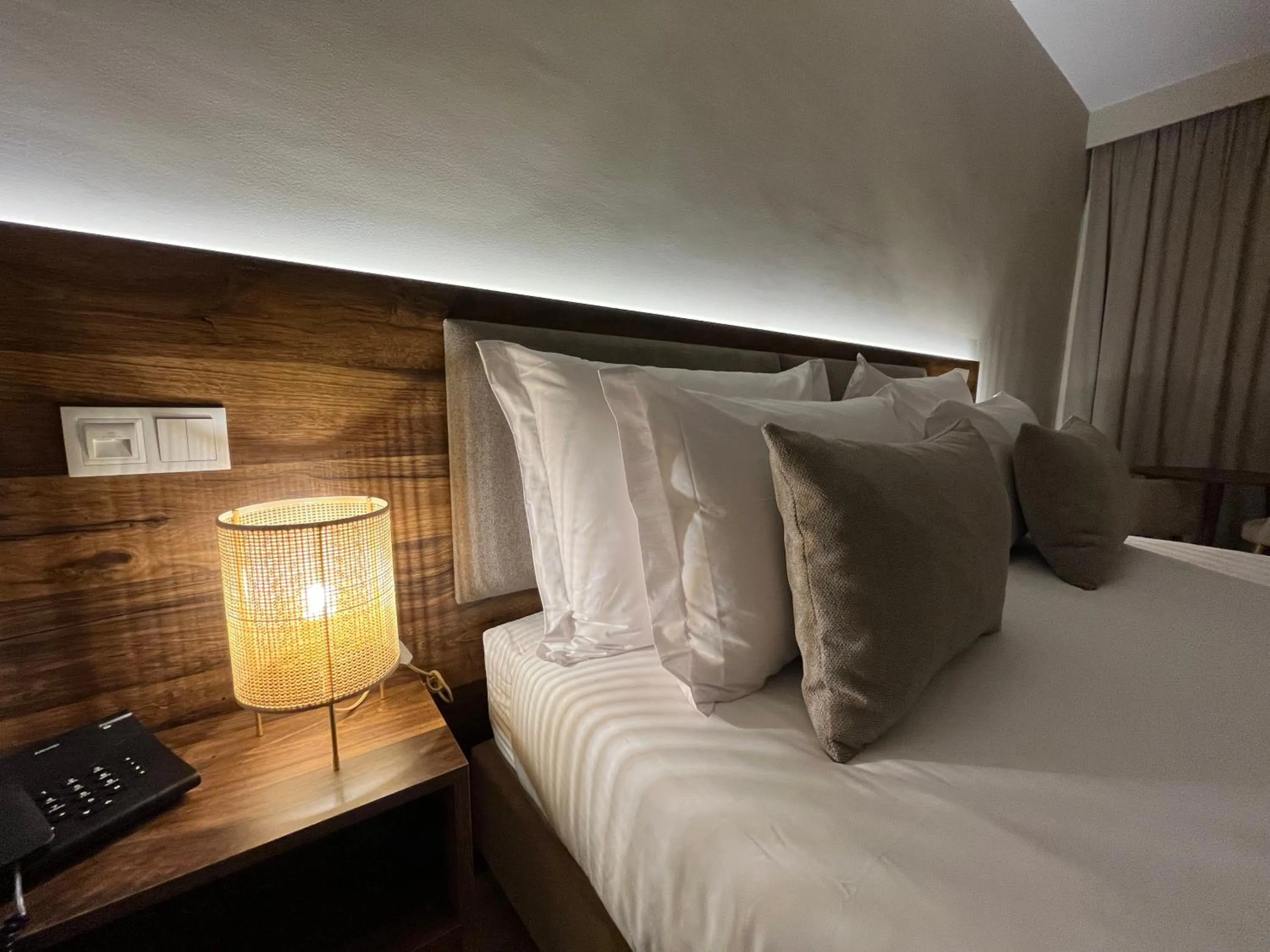 Photo of the whole room, Bed in Madeira Bright Star by Petit Hotels