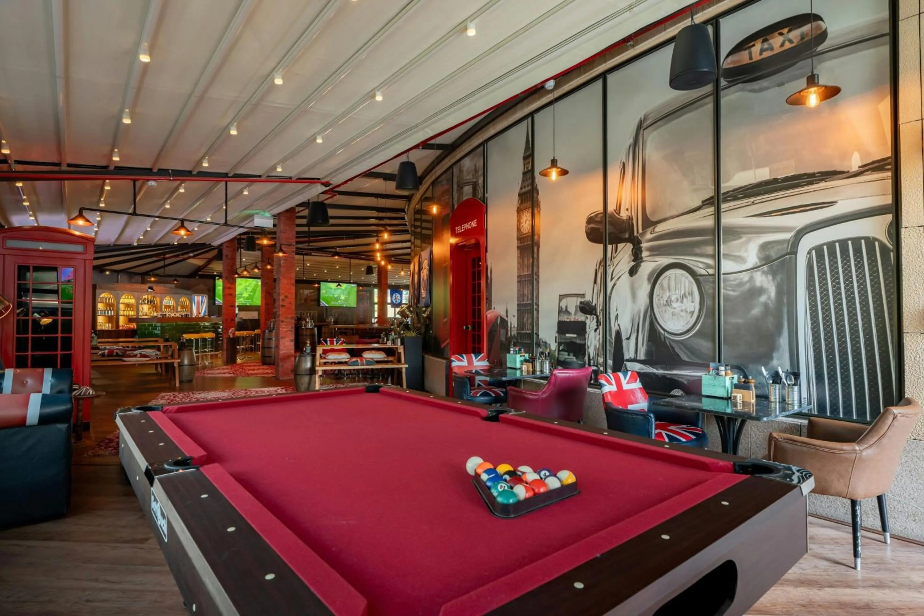 Swimming pool in Courtyard by Marriott Riyadh Diplomatic Quarter