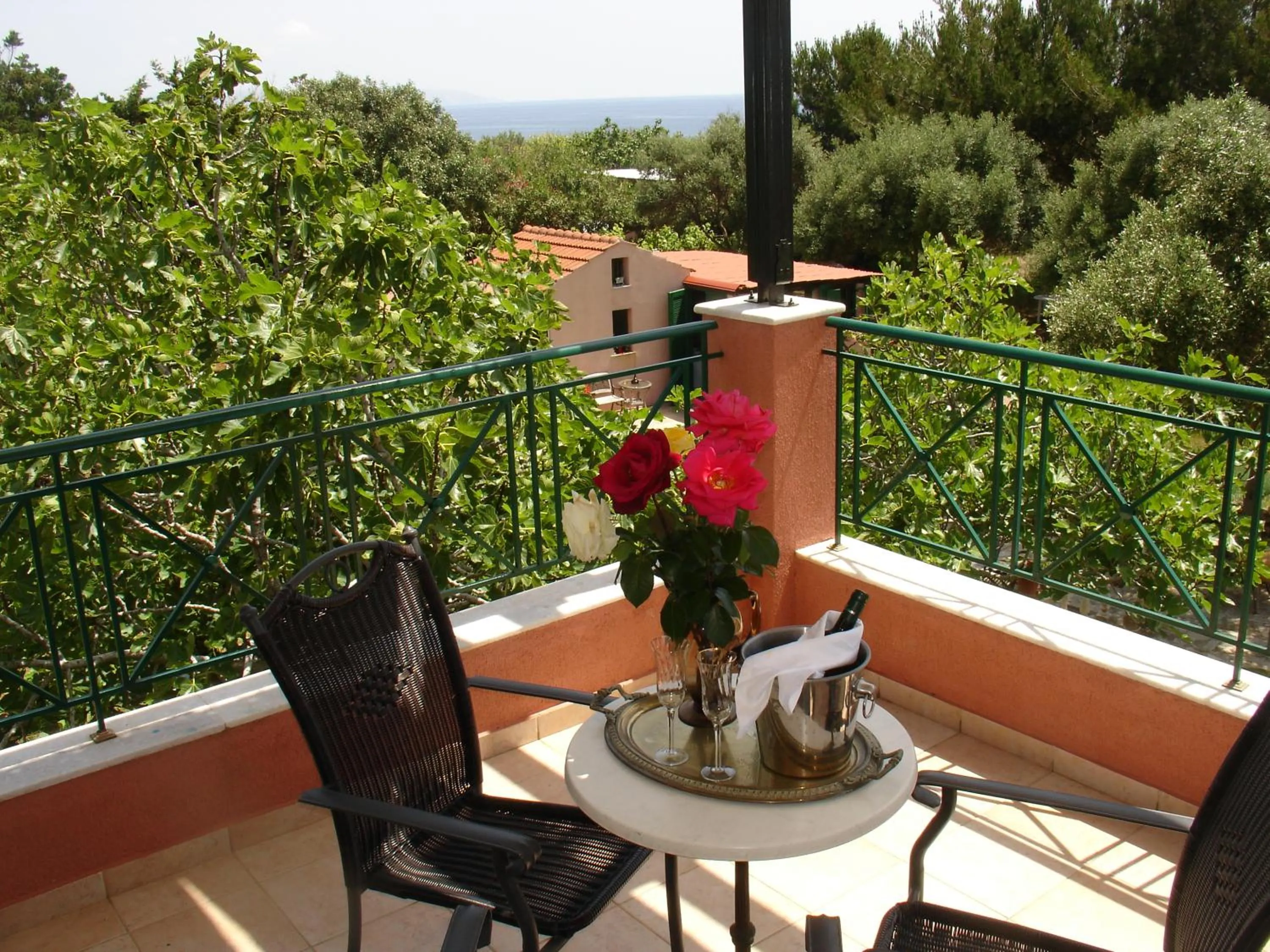 Day in Monambeles Villas