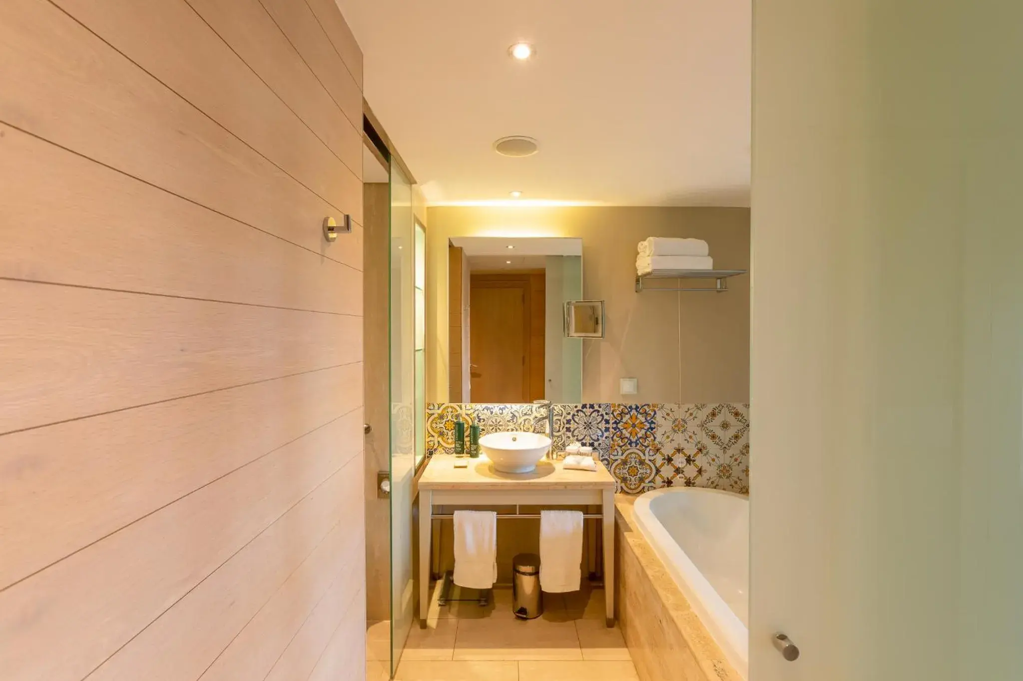 Deluxe King Room with Pool View in Hilton Vilamoura Deluxe King Room with Pool View in Hilton Vilamoura