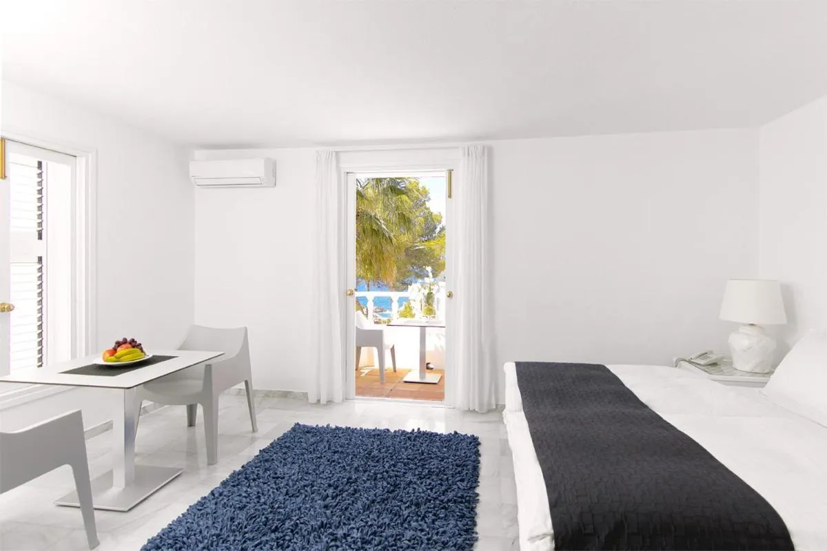 Photo of the whole room in Hotel Village