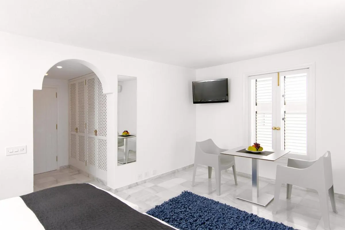 TV and multimedia in Hotel Village