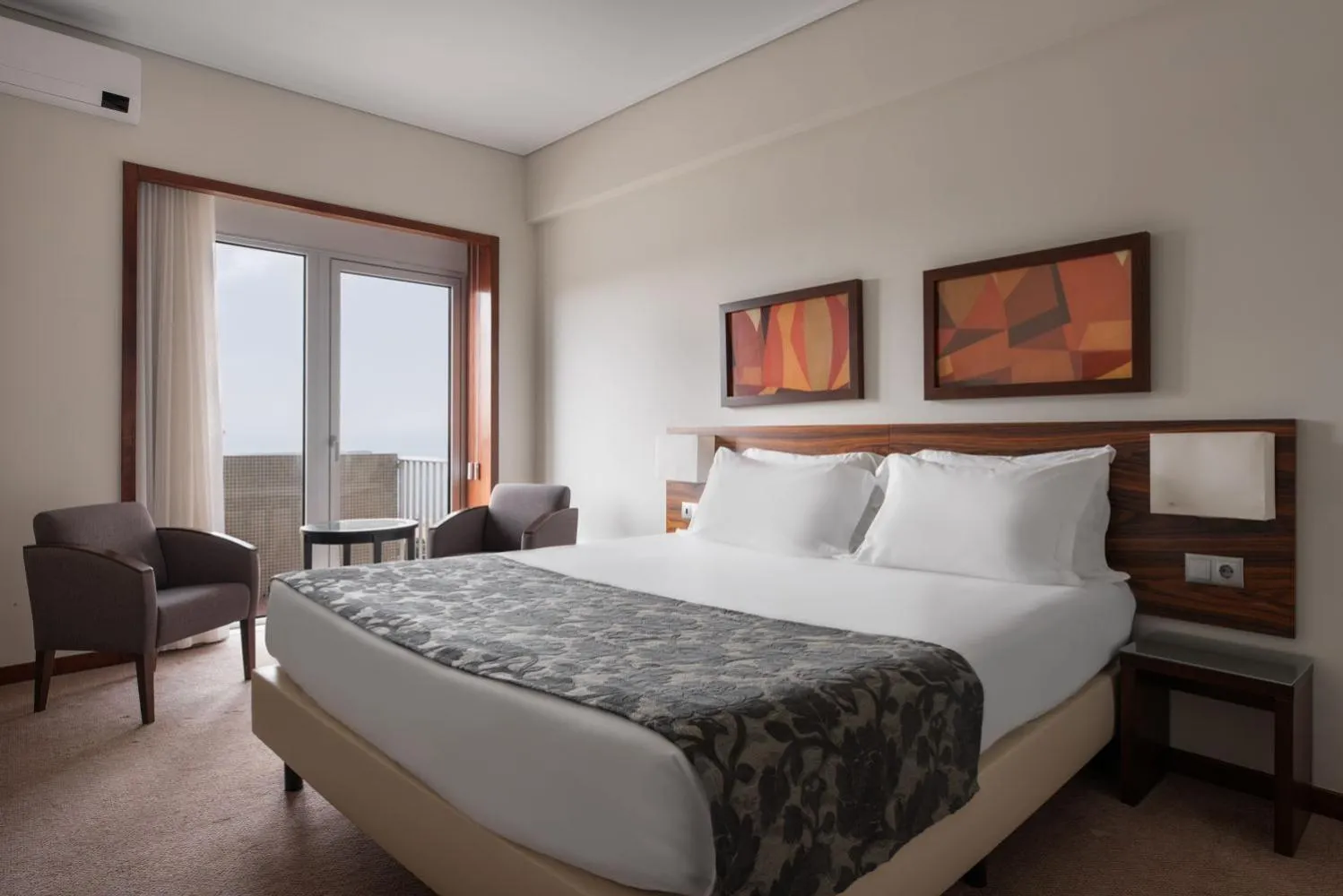 Photo of the whole room, Bed in Exe Praia Golfe