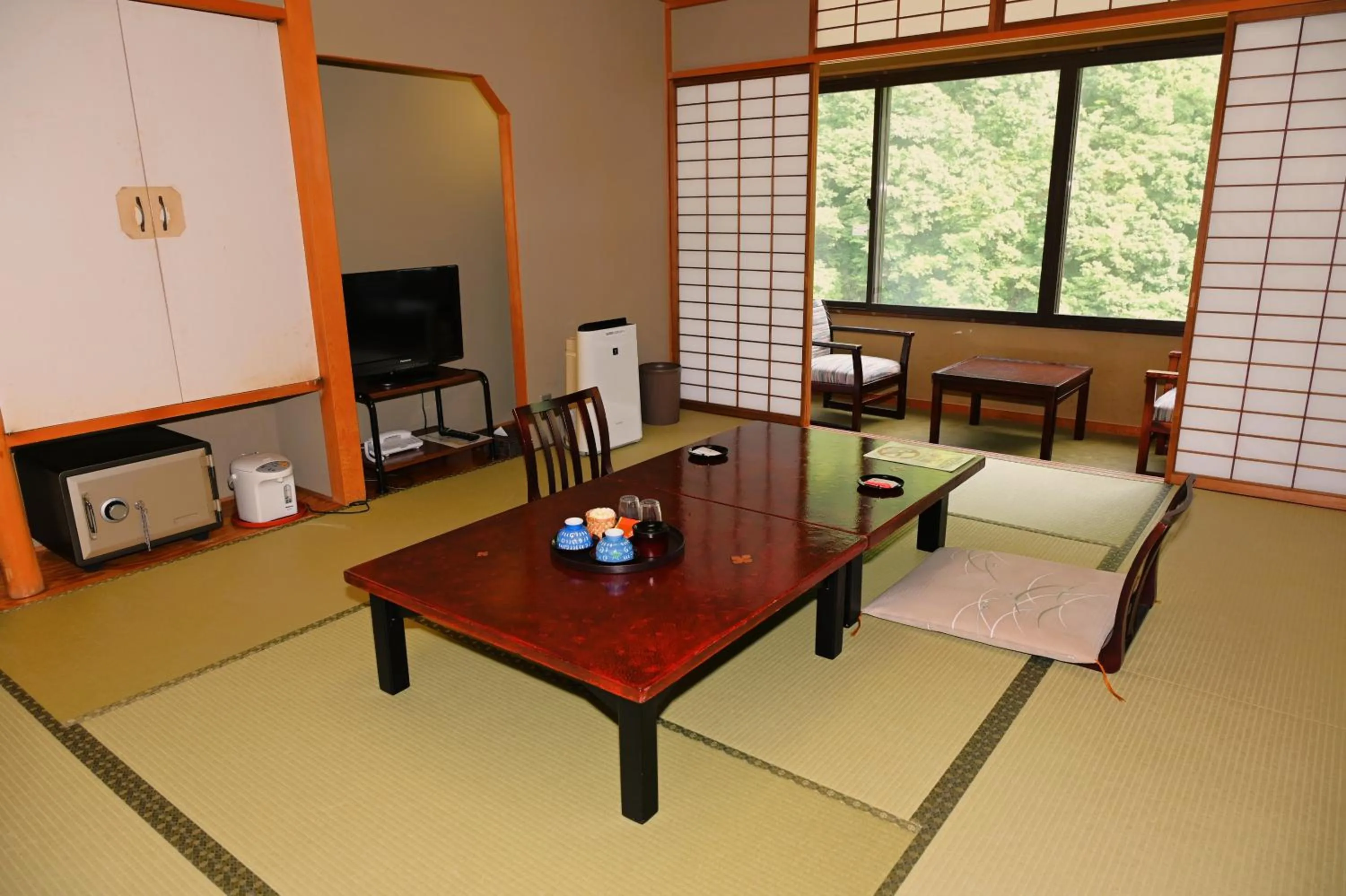 Photo of the whole room in Entaijiso