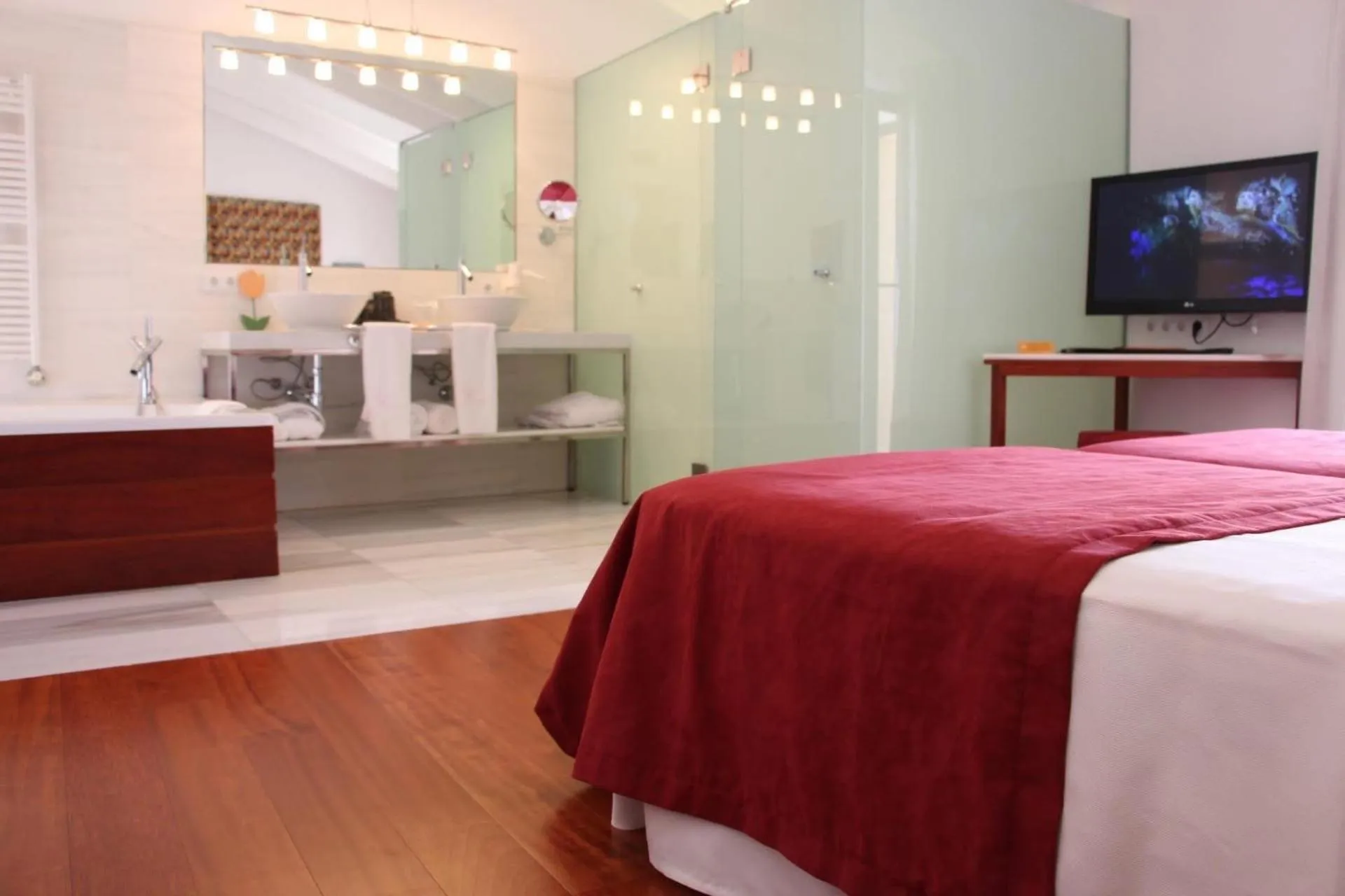 Photo of the whole room, Bed in Sa Cabana Hotel & Spa - Adults Only