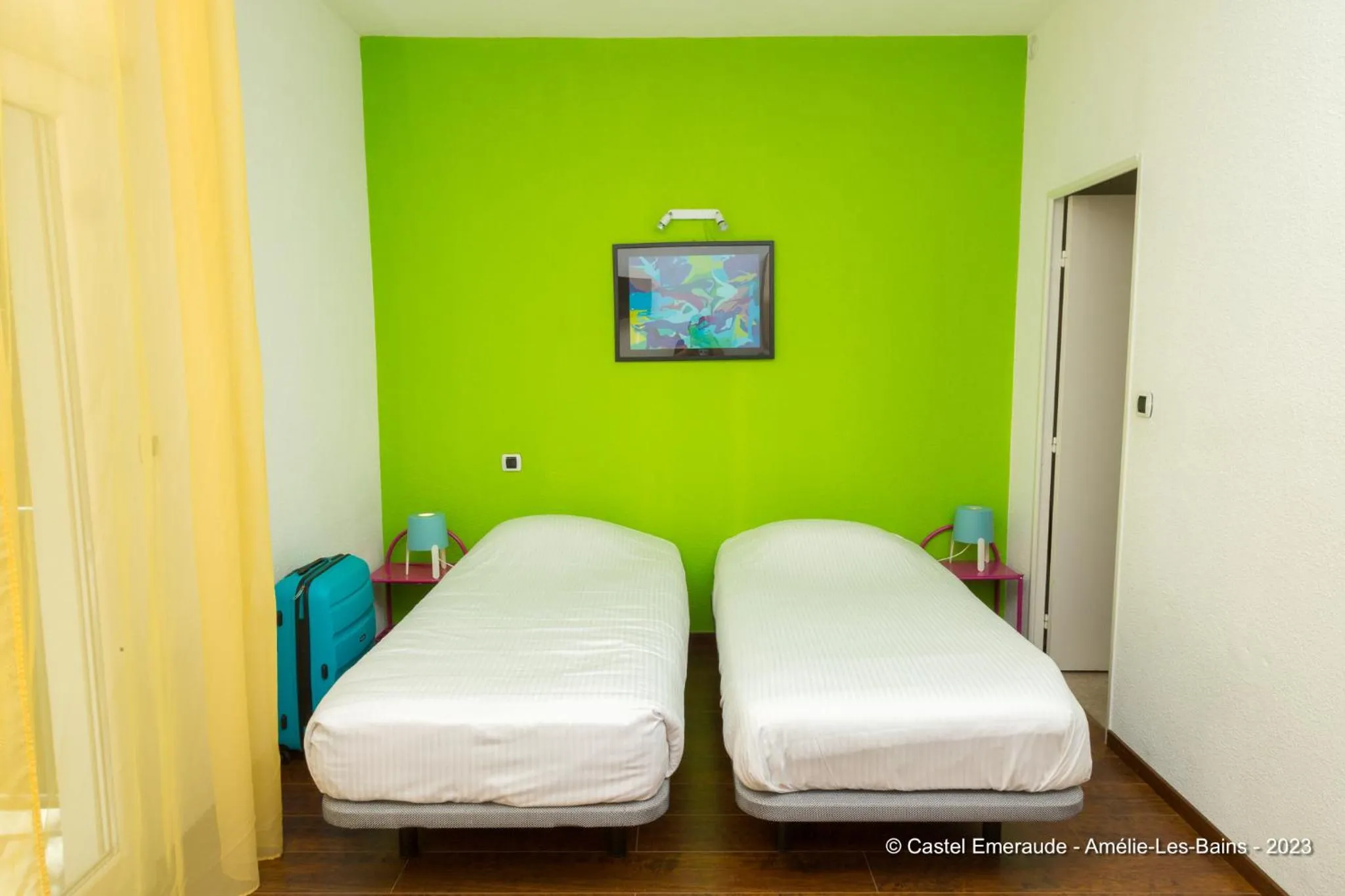 Photo of the whole room, Bed in Appart'Hotel Castel Emeraude, Charme et Caractère