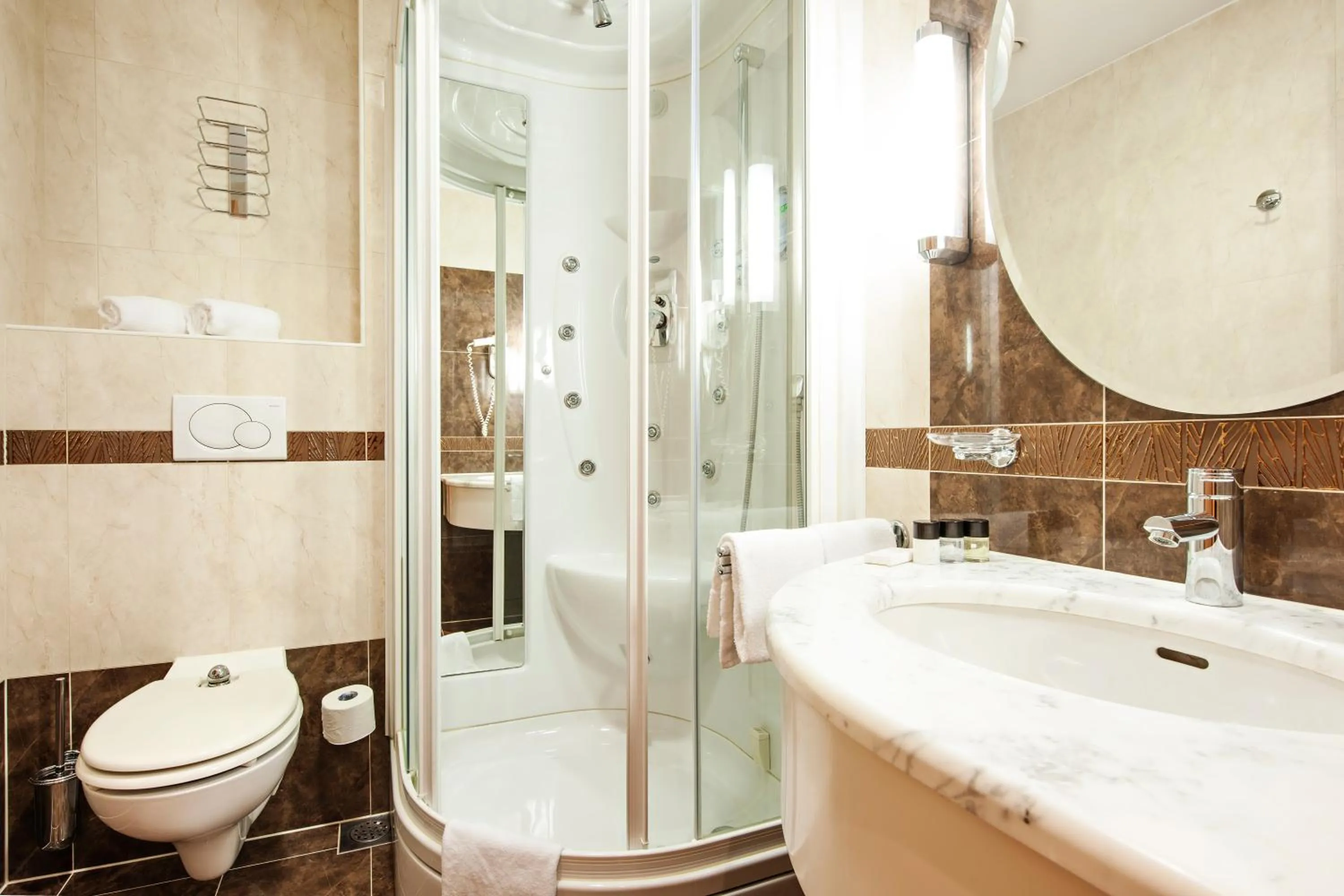 Bathroom in Hotel Livada Prestige - Terme 3000 - Sava Hotels & Resorts