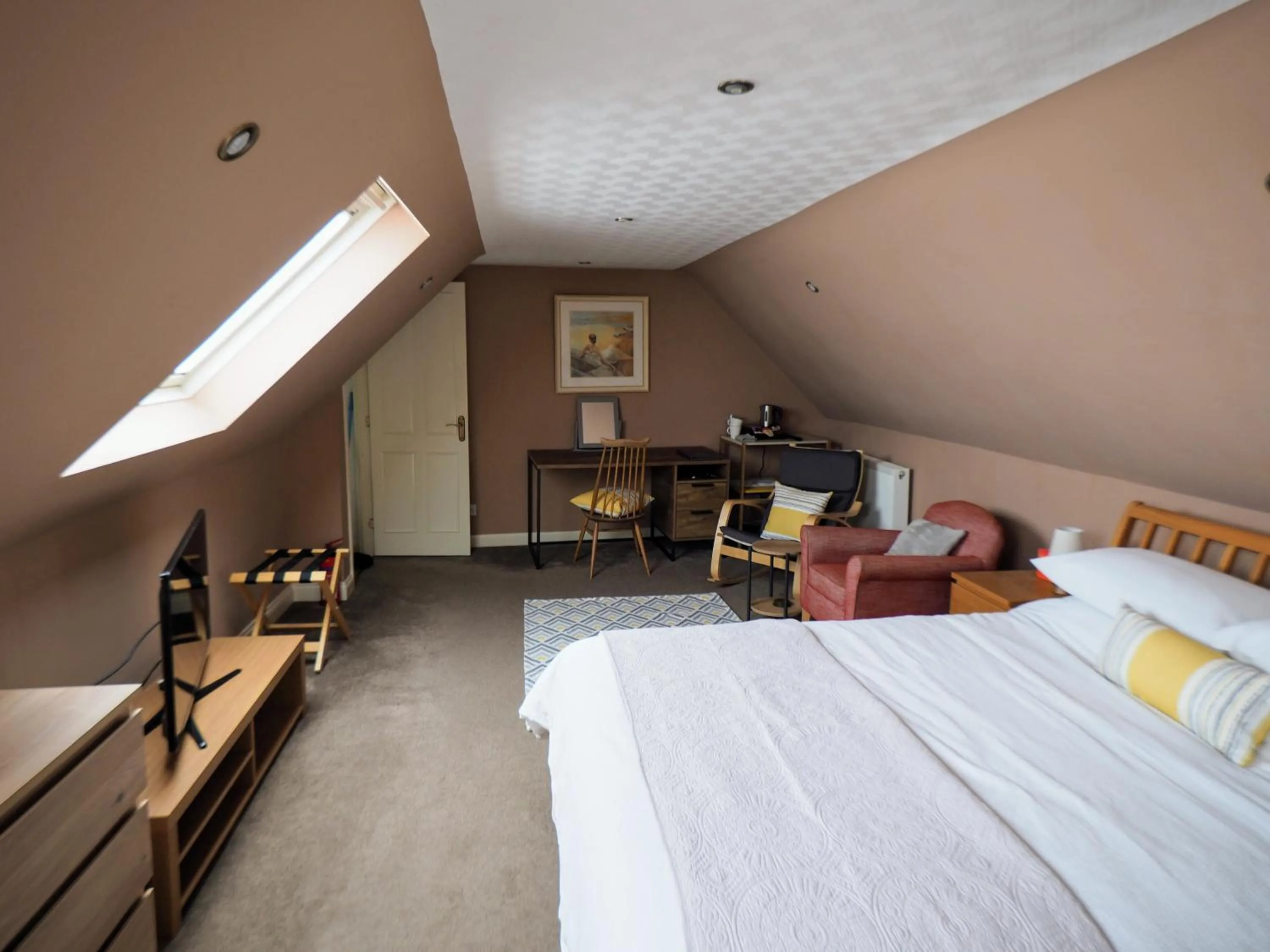 Bed in Cowrie Guest House