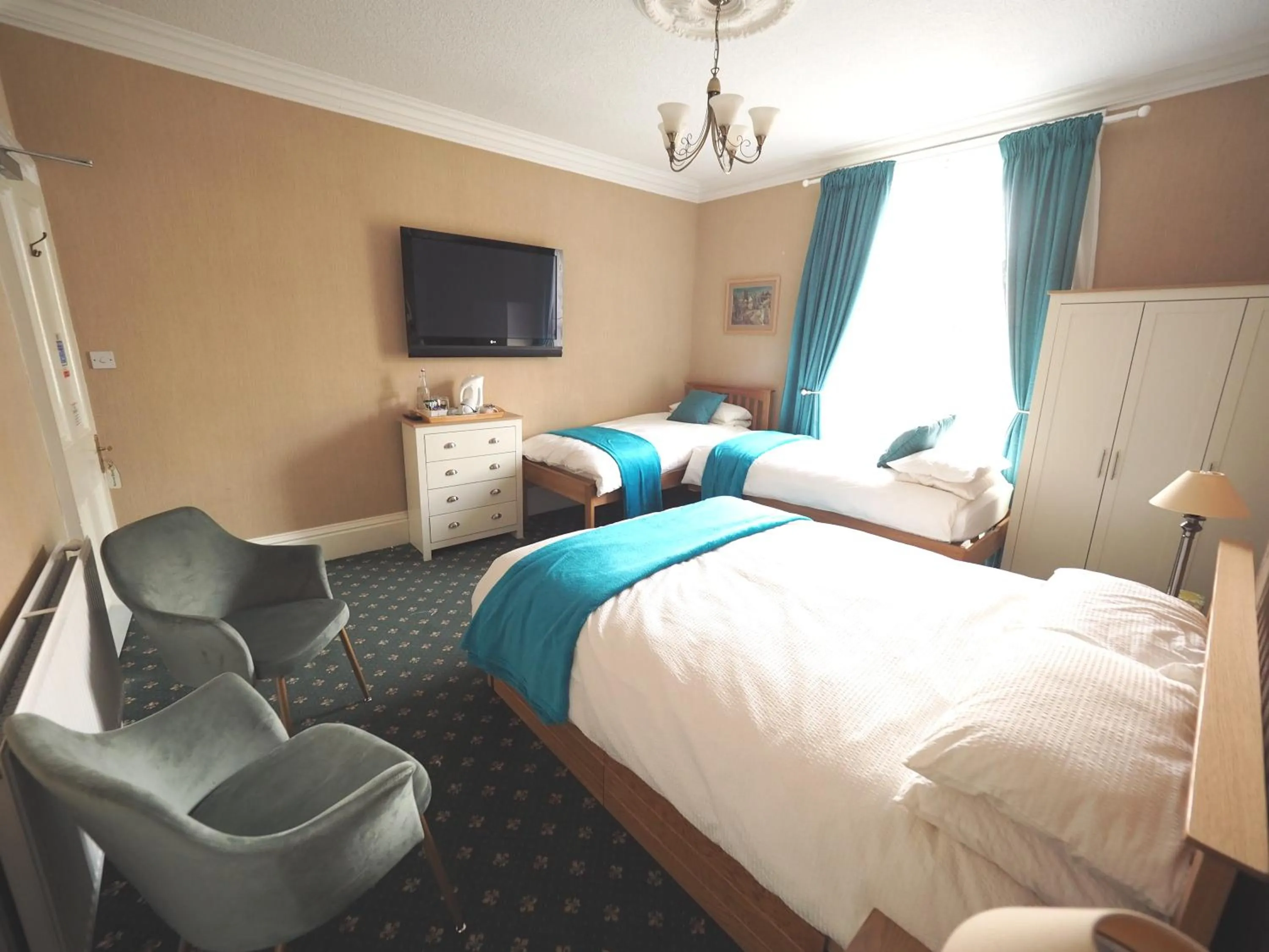 Bedroom, Bed in Cowrie Guest House