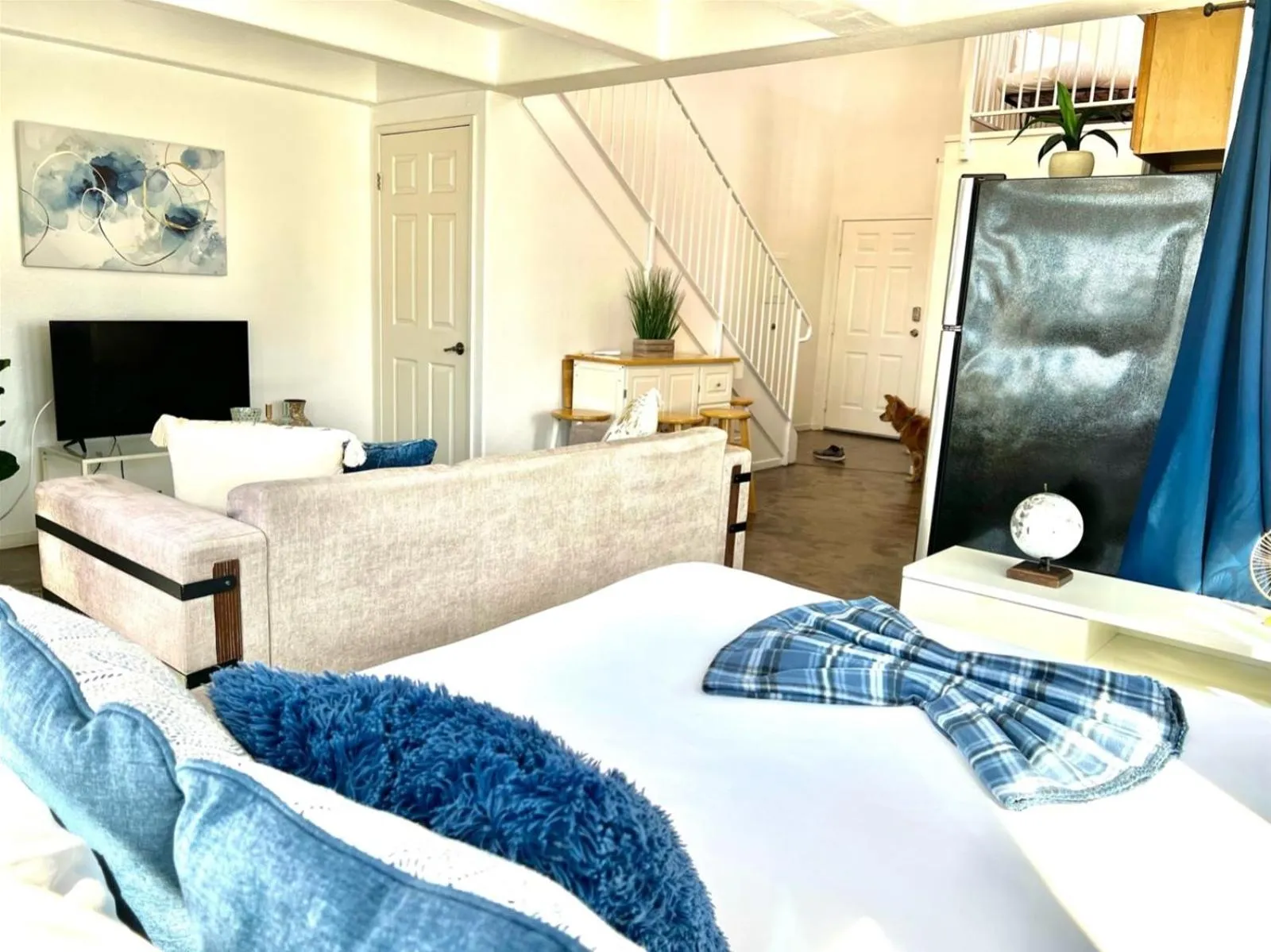 Bathroom, Bed in Little Italy Modern Lofts