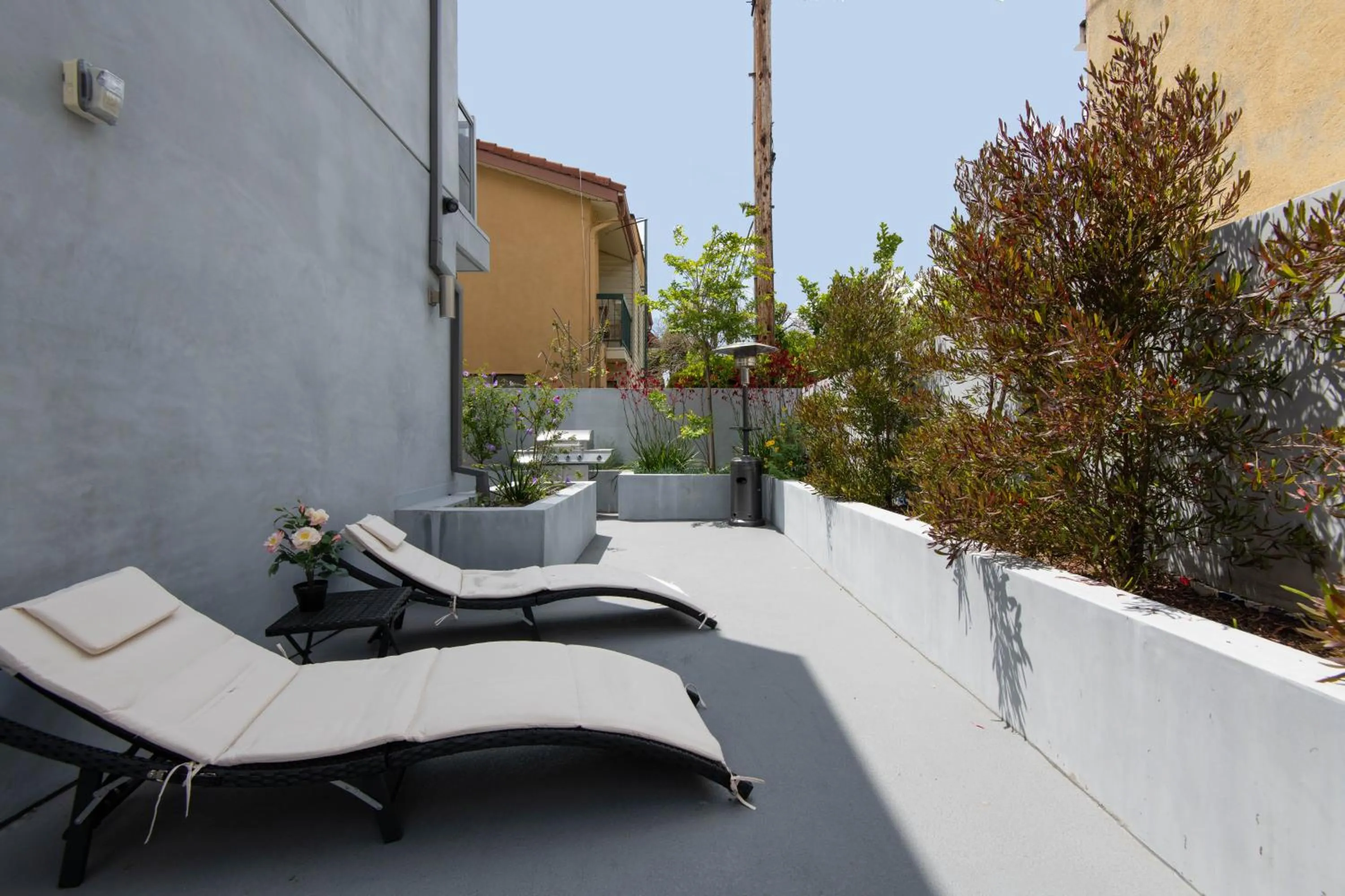 Regency Modern Apartments