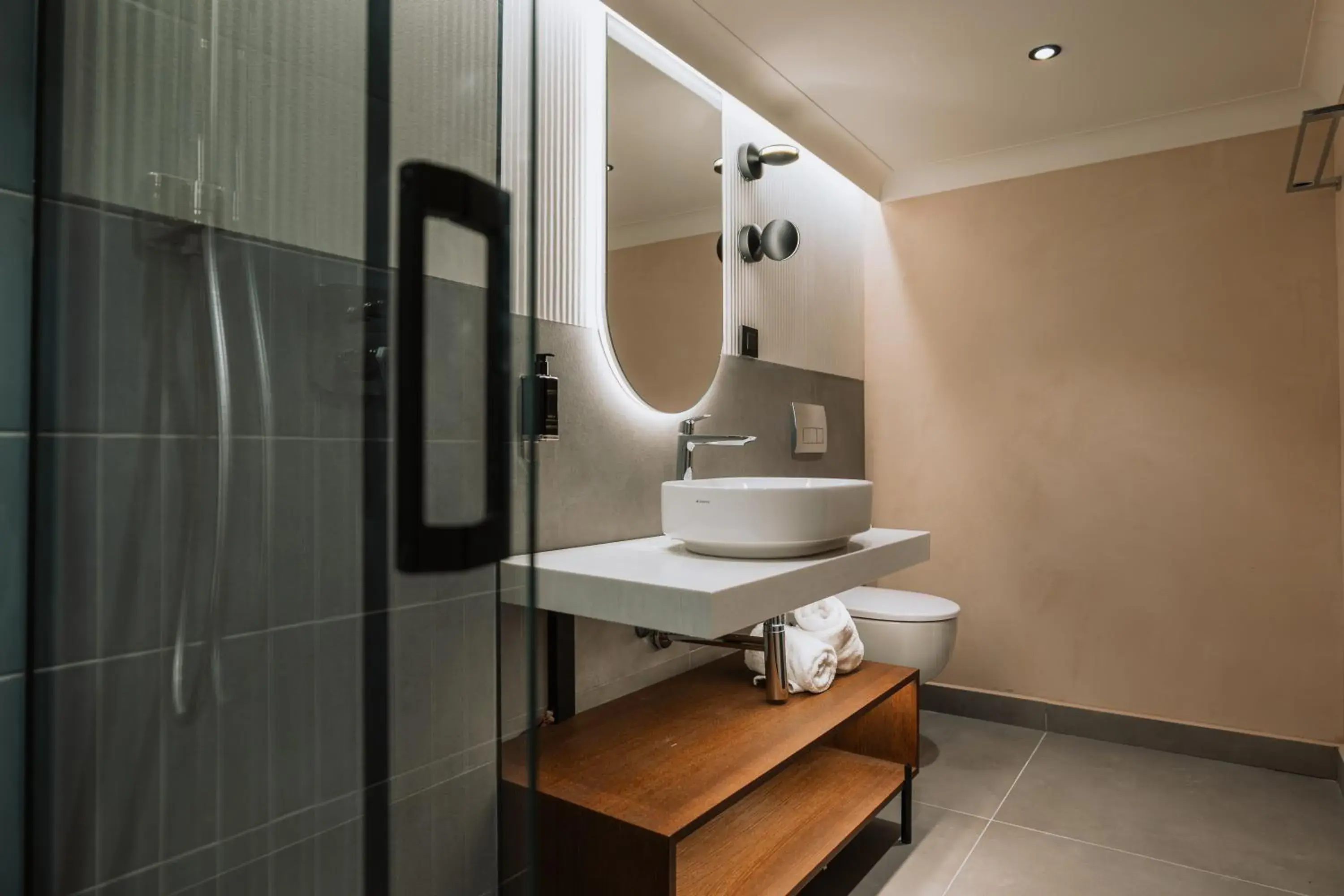 Shower in Hotel Trianon Shower in Hotel Trianon