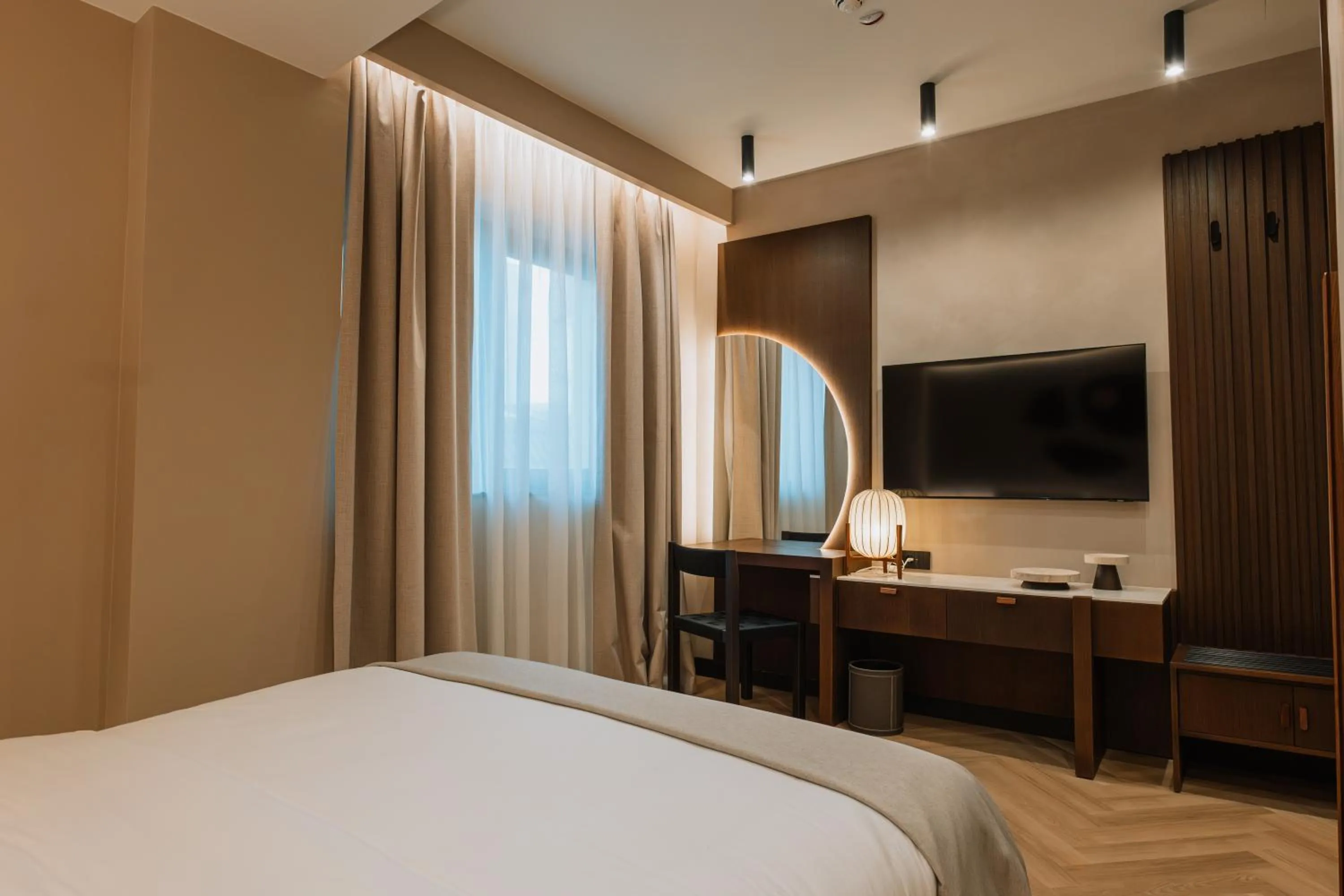 Bedroom, Bed in Hotel Trianon