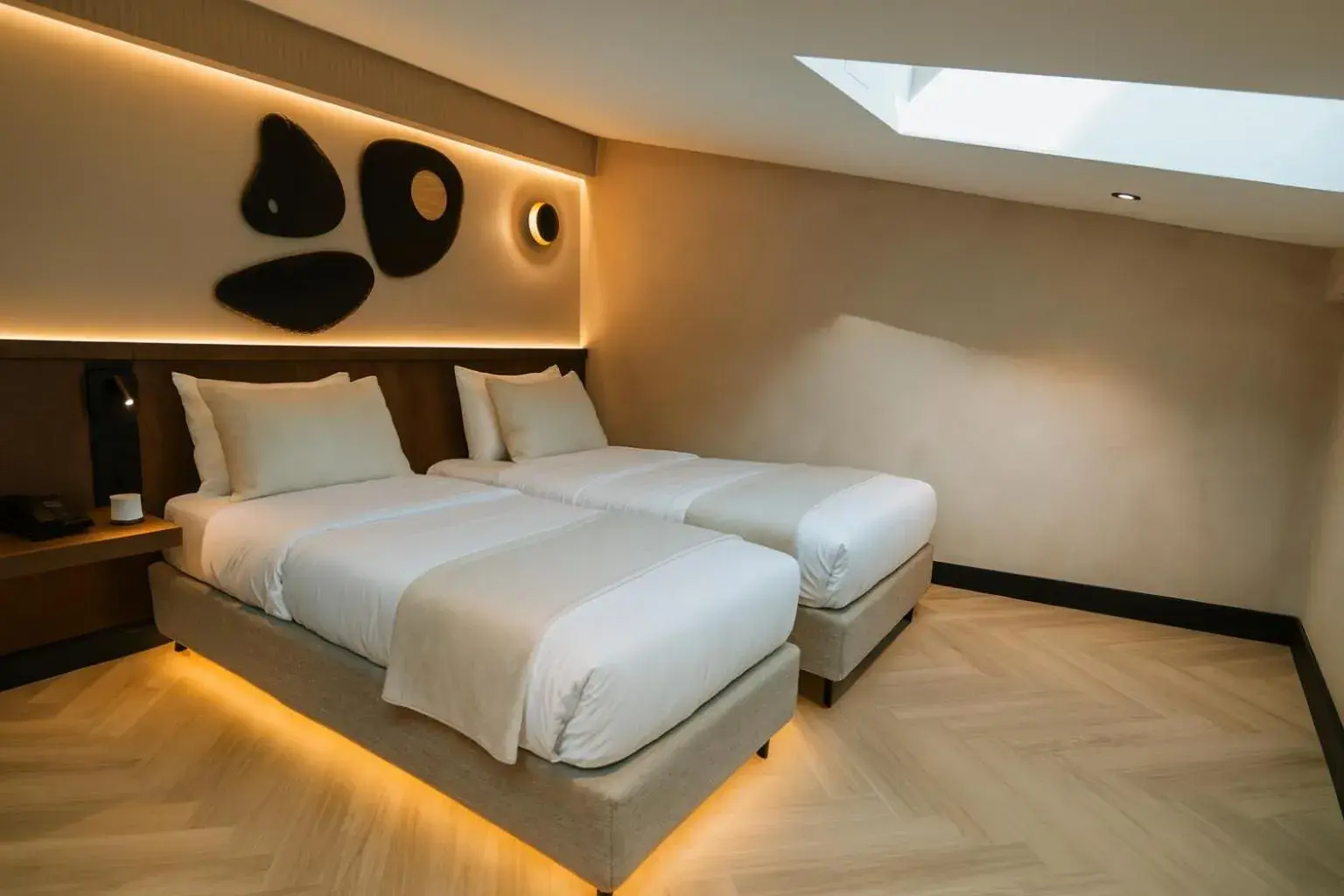 Bedroom, Bed in Hotel Trianon Bedroom, Bed in Hotel Trianon