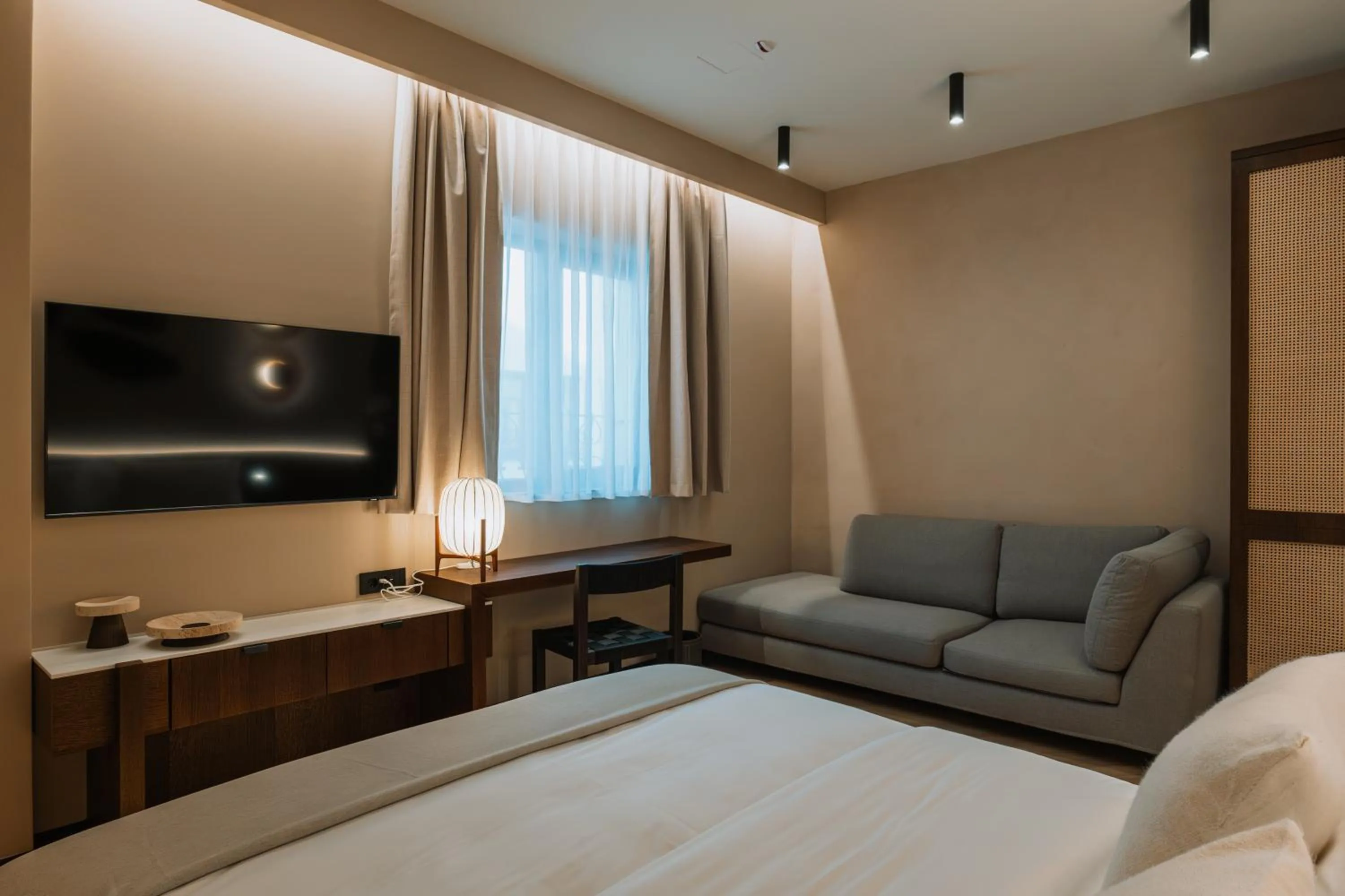 Bedroom, Bed in Hotel Trianon