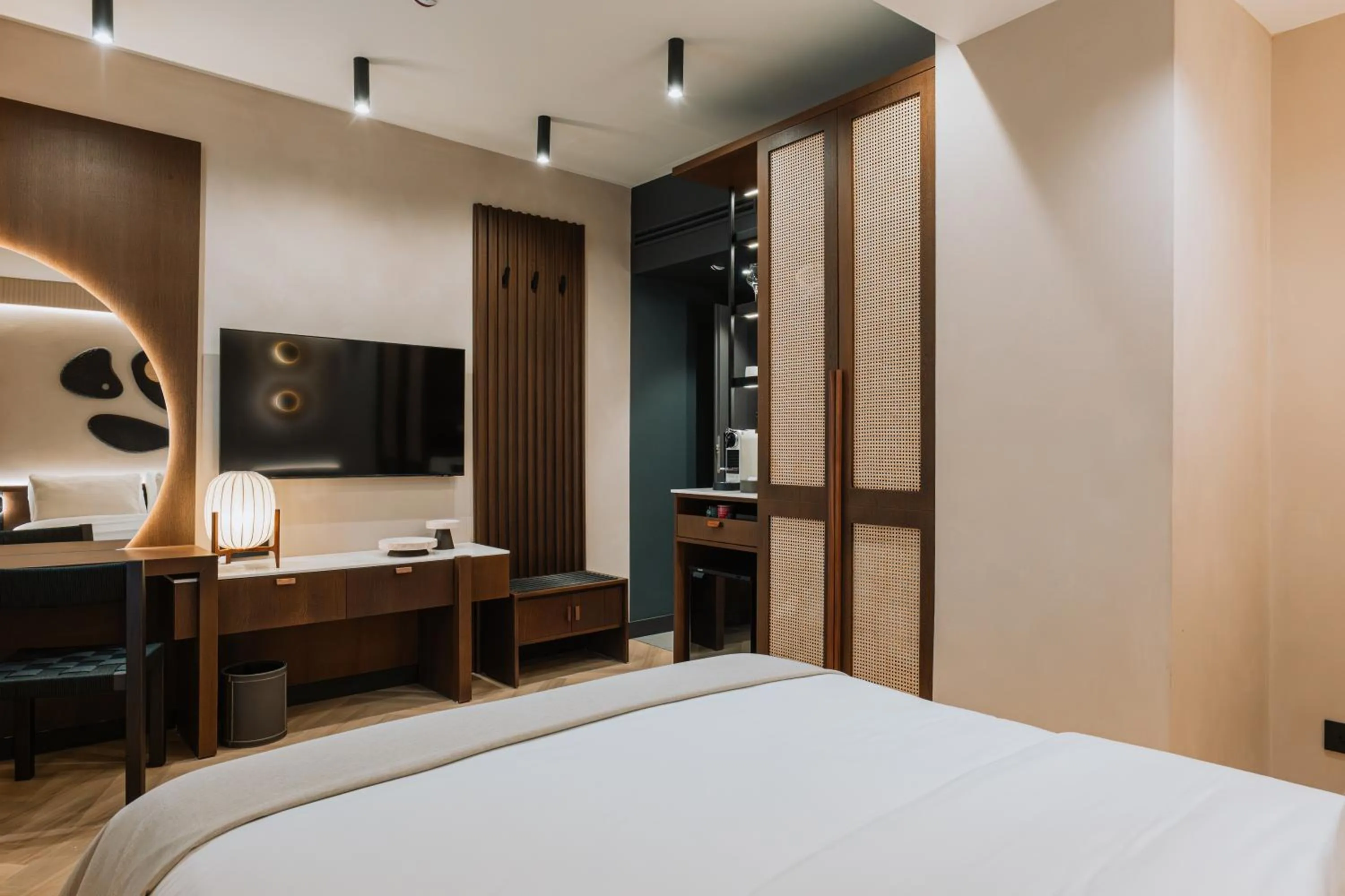 Bedroom, Bed in Hotel Trianon