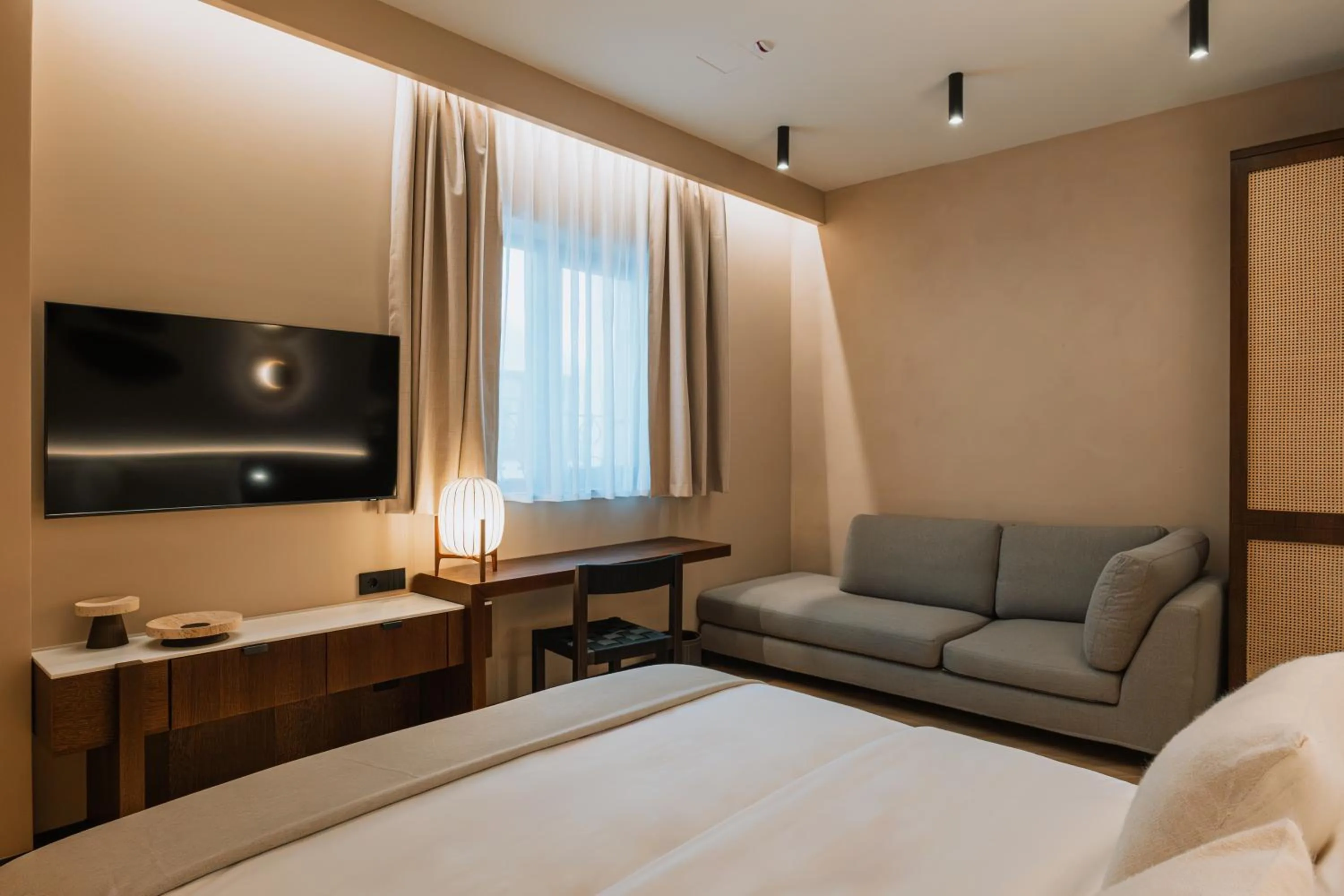 Bedroom, Bed in Hotel Trianon