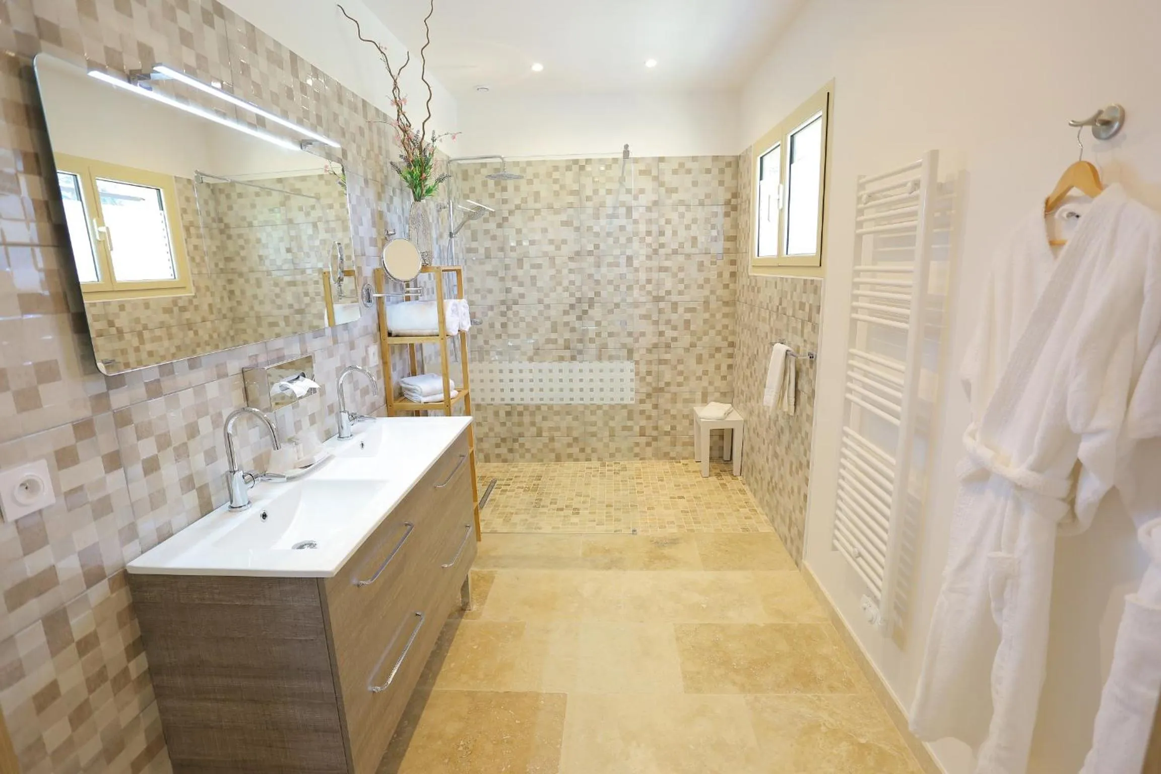 Maison CHENET - Les Chambres Entre Vigne et Garrigue - Teritoria