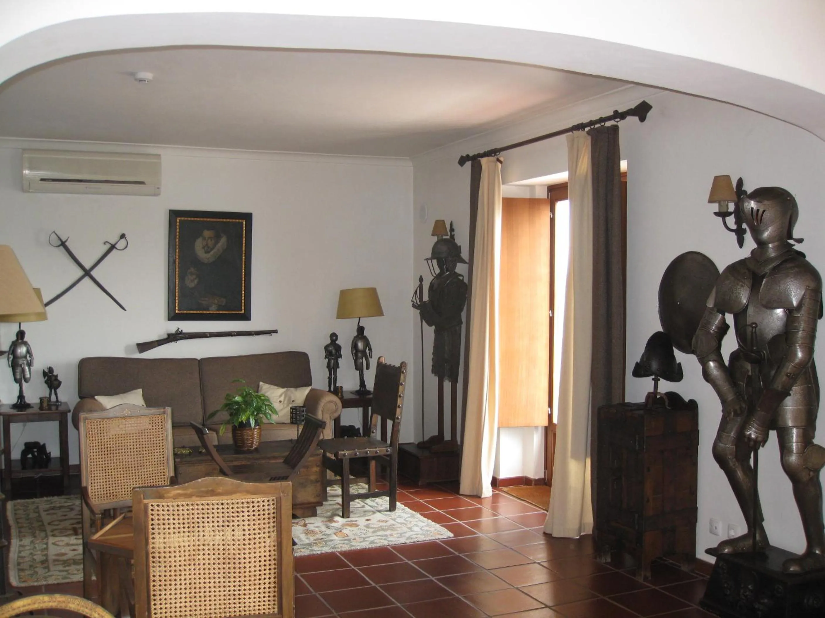 Seating area in Convento da Provença