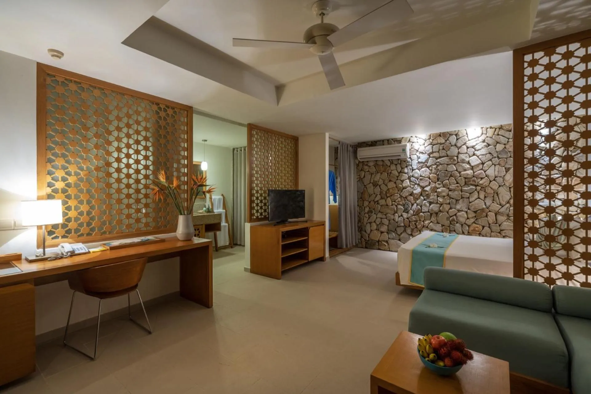 Area and facilities, Bed in Mia Resort Nha Trang