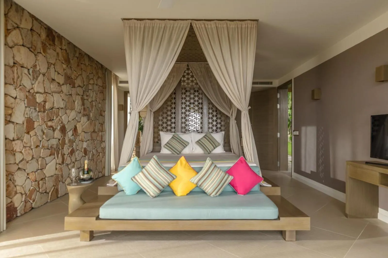 Bed in Mia Resort Nha Trang