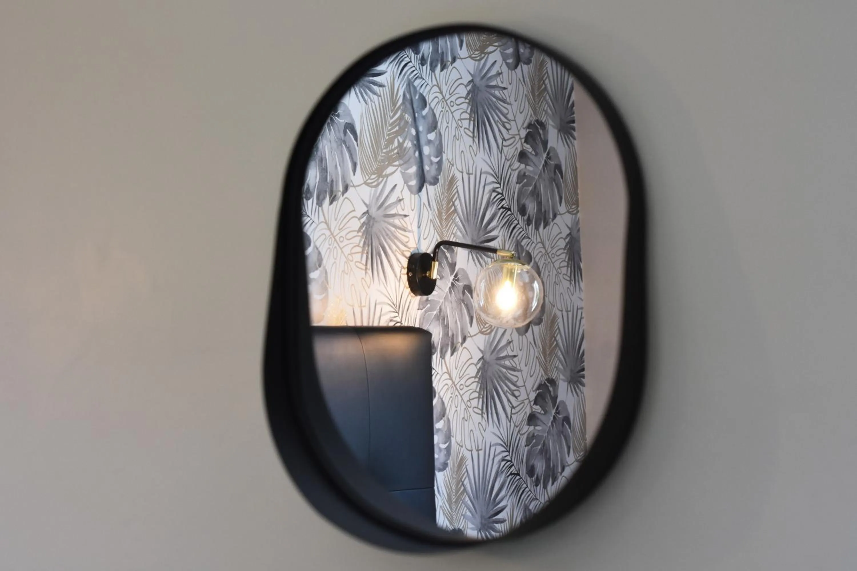 Decorative detail in Le Boeuf Couronné - Hôtel & Restaurant Chartres- Logis Hotels