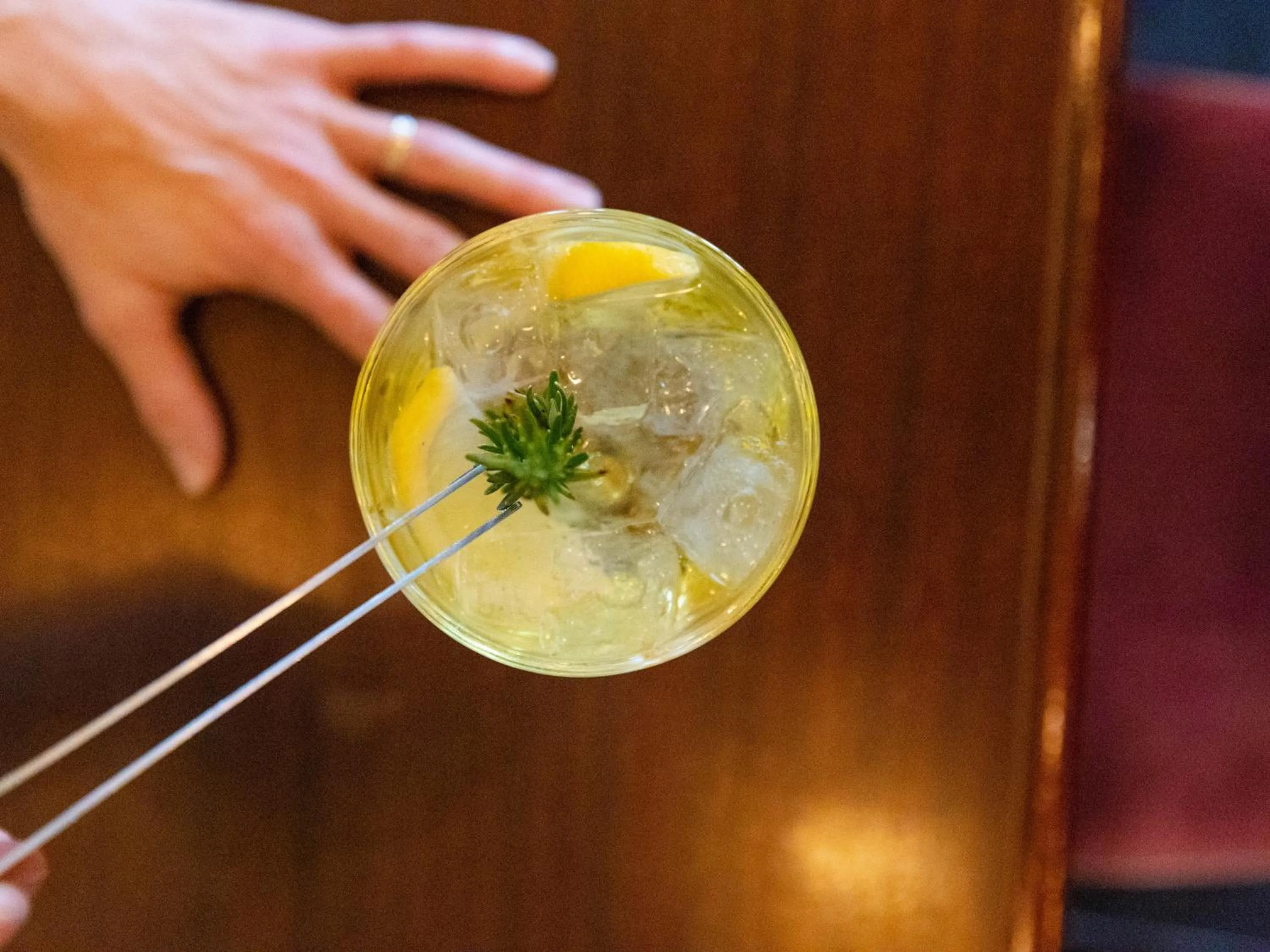 Lounge or bar in Le Boeuf Couronné - Hôtel & Restaurant Chartres- Logis Hotels