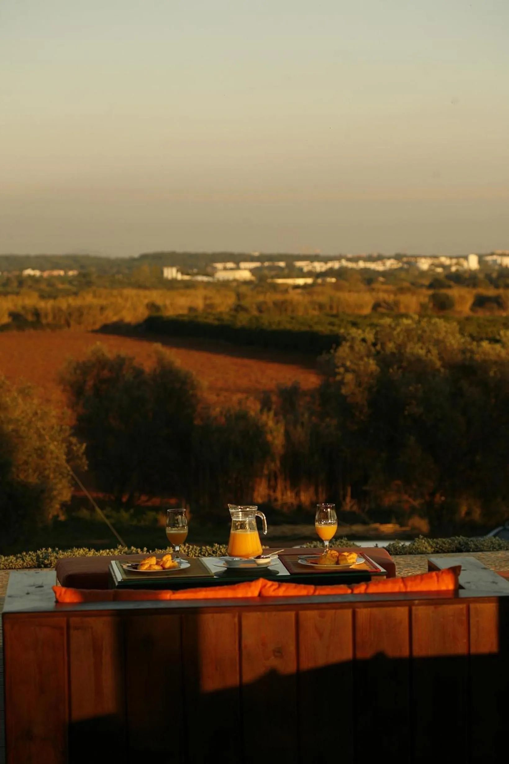 Restaurant/places to eat in Quinta Do Mel