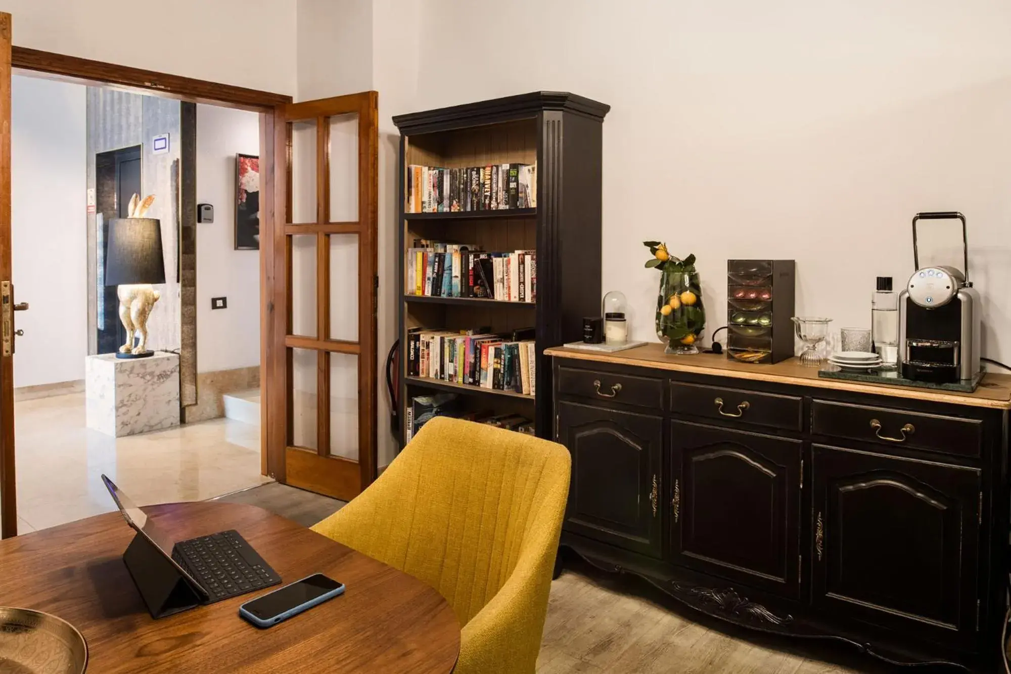 Library in Apartamentos Islamar Arrecife Library in Apartamentos Islamar Arrecife