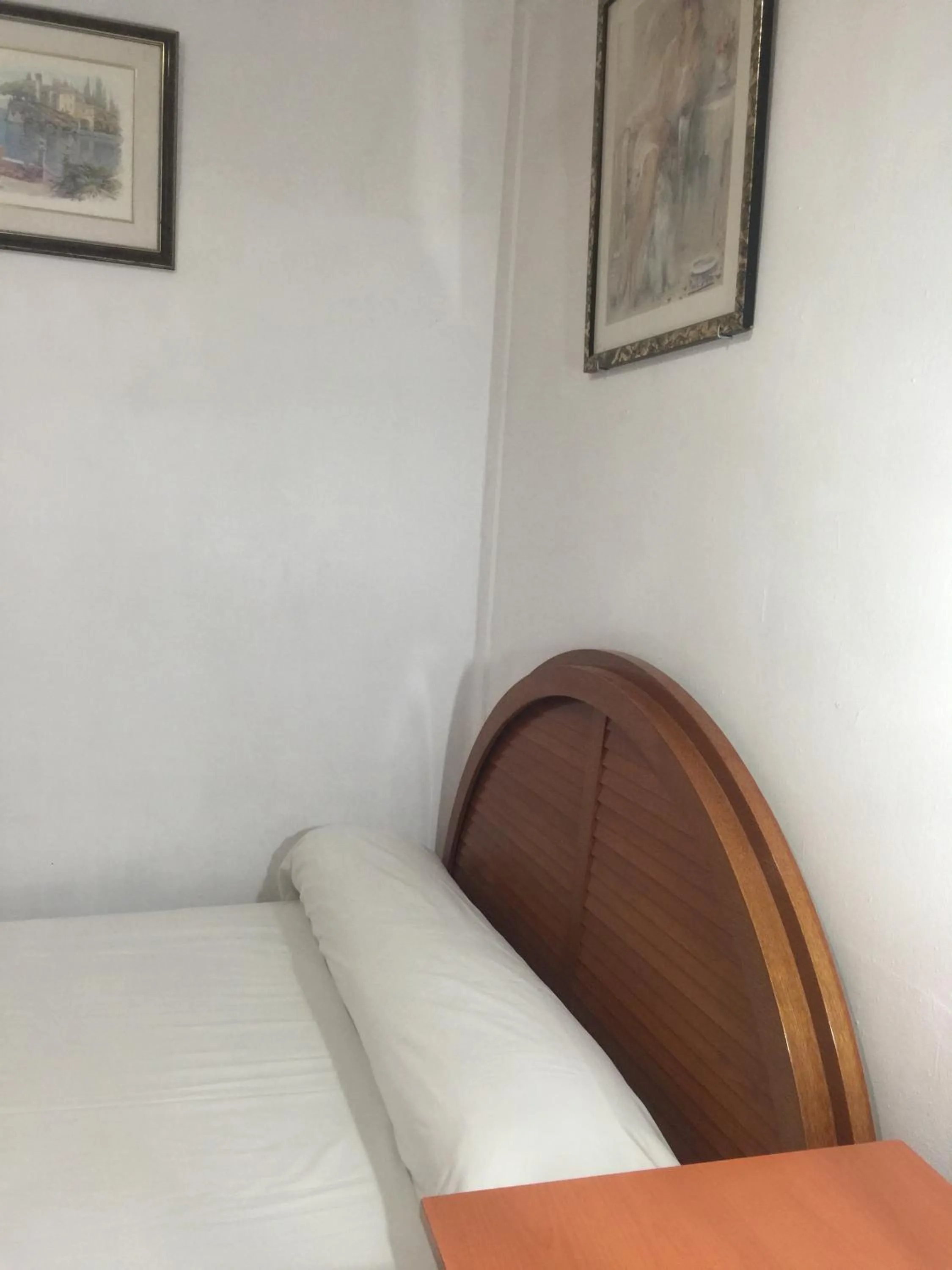 Double Room in Pensión Teruel