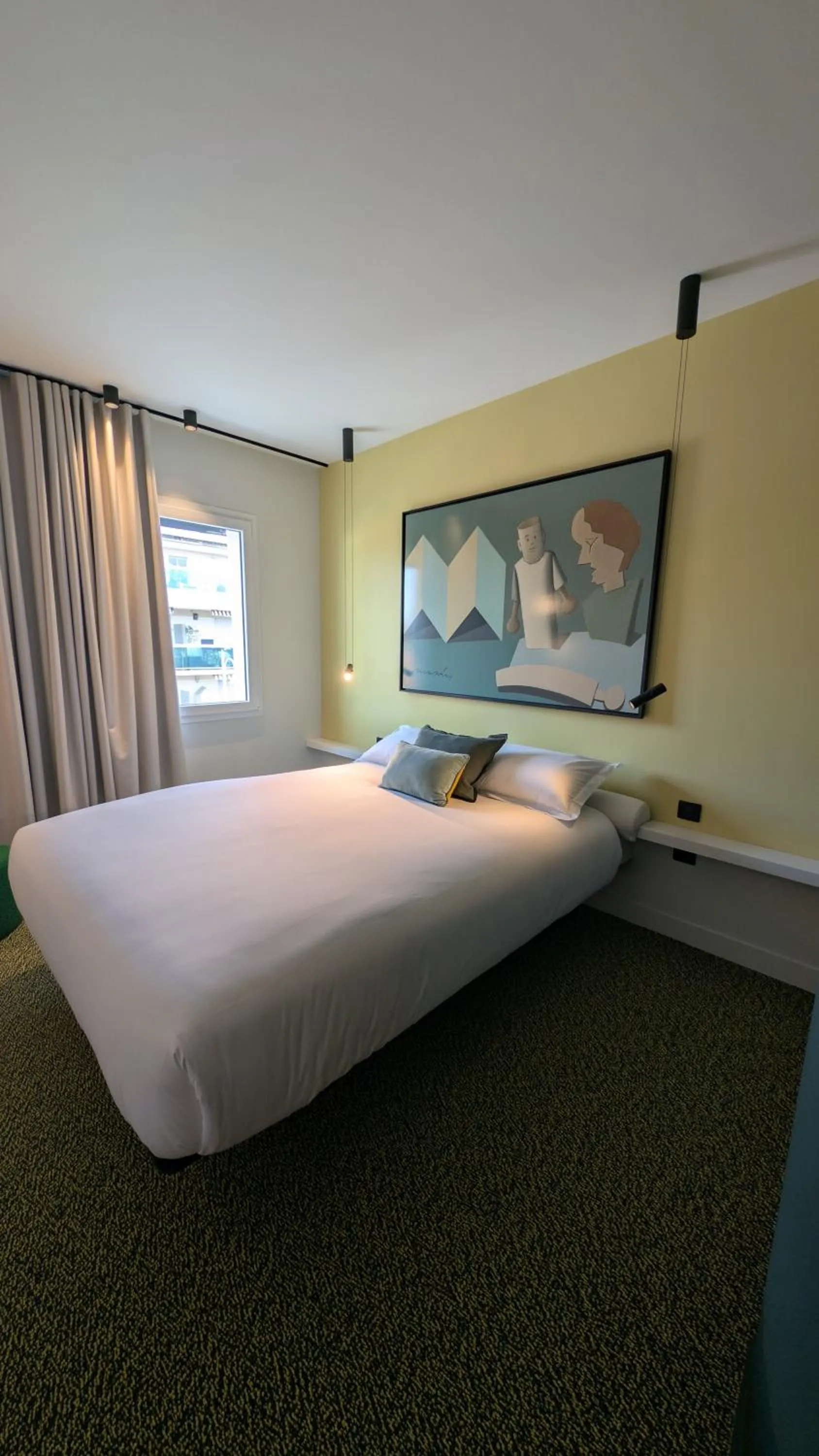 Bed in Yatt Hotel