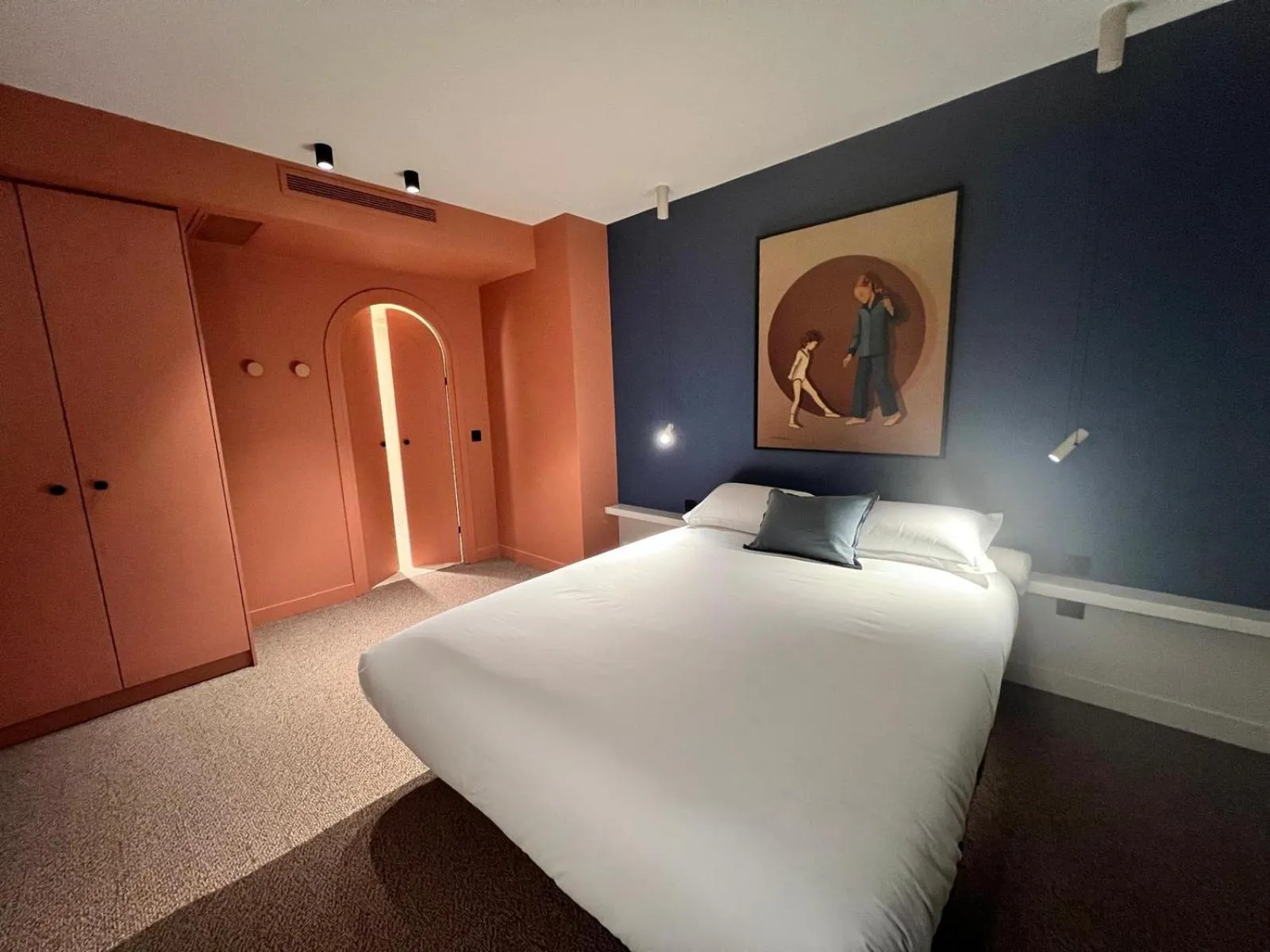 Bed in Yatt Hotel