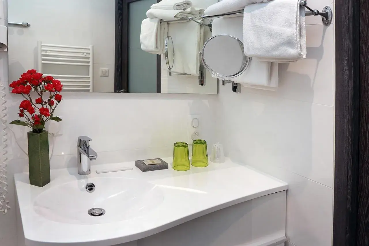 Property building in Logis Le Prieuré Property building in Logis Le Prieuré