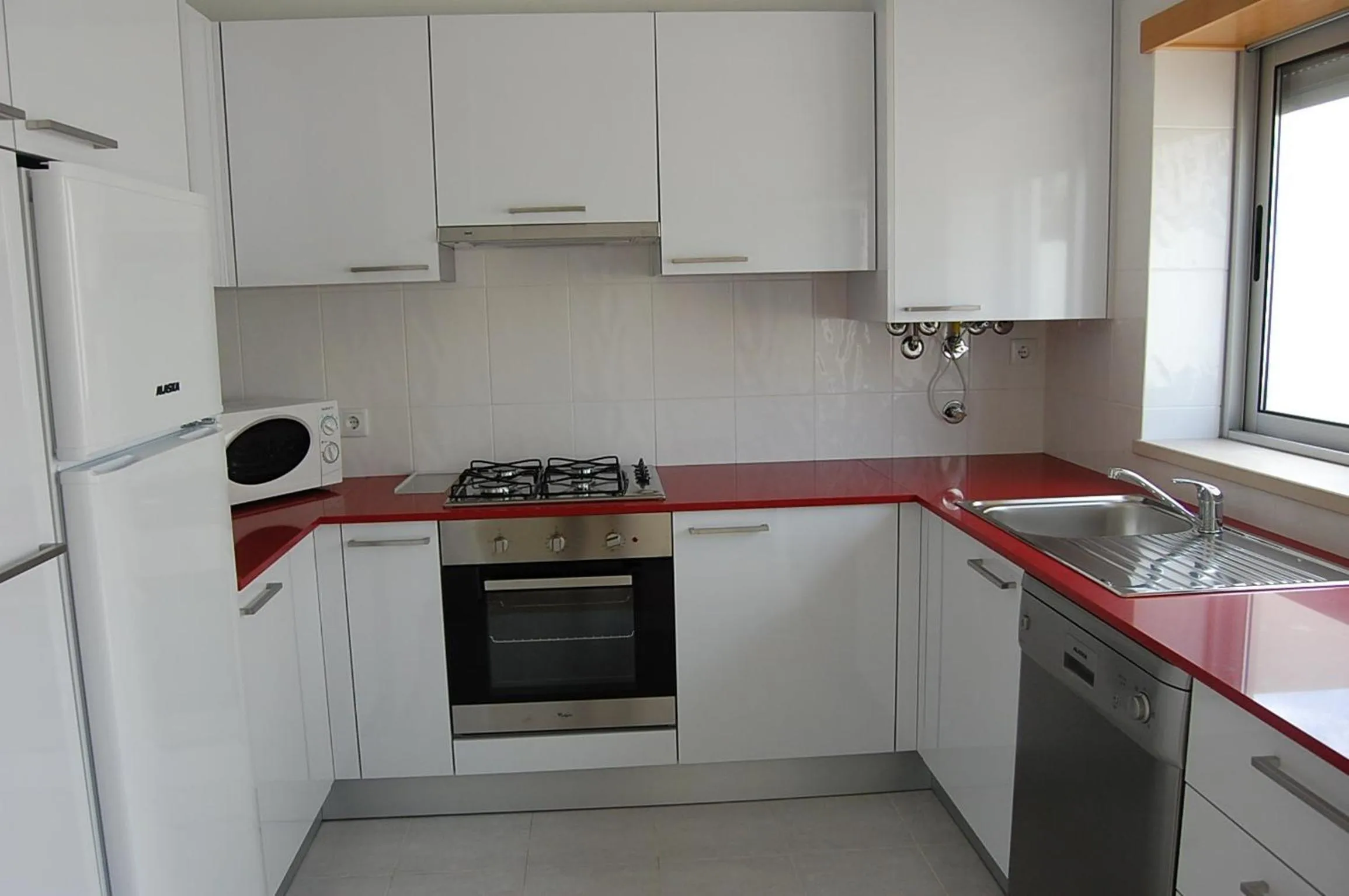 Kitchen or kitchenette in Villas Mare Residence