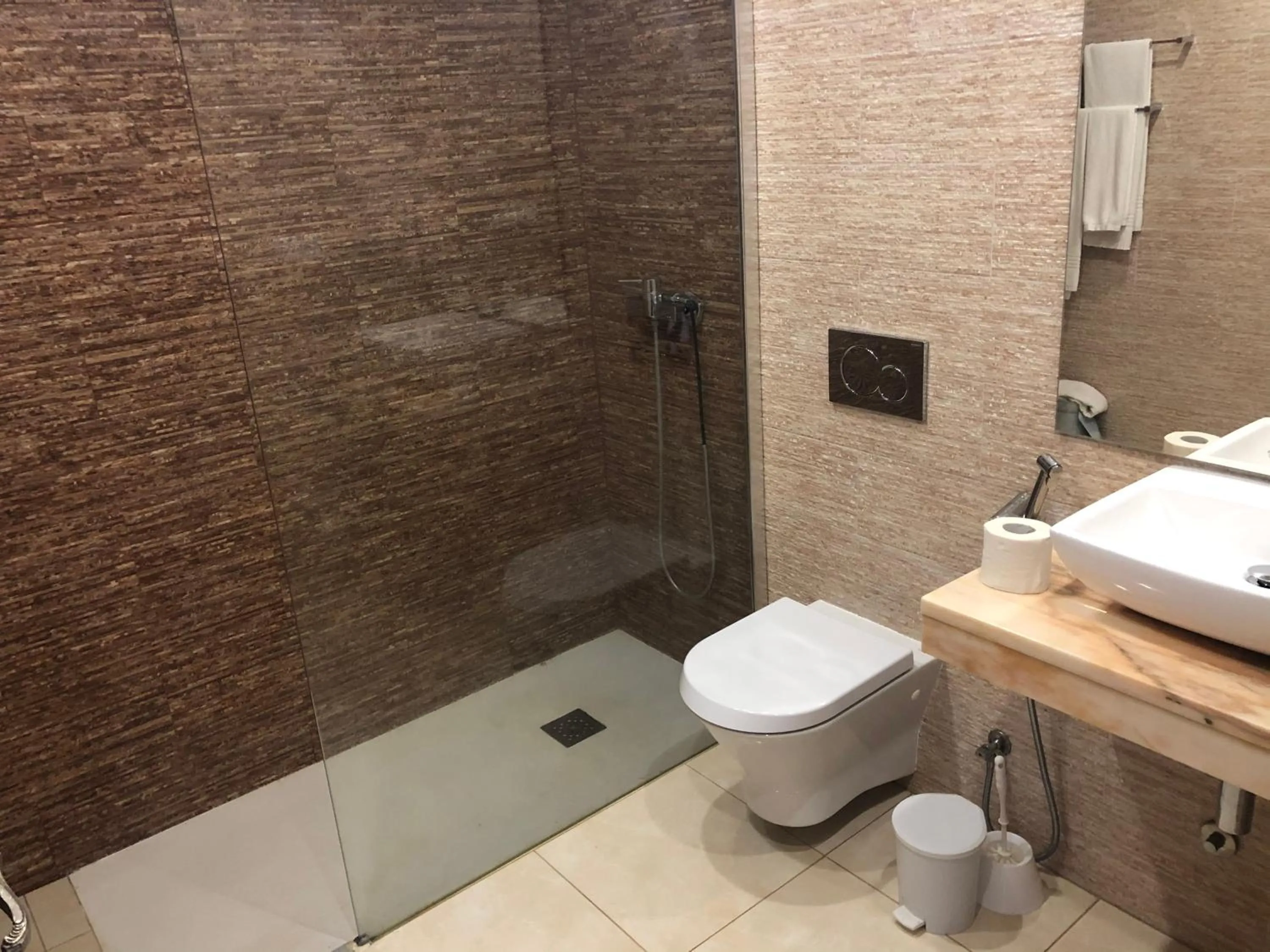 Apartamentos e Quartos Atalaia