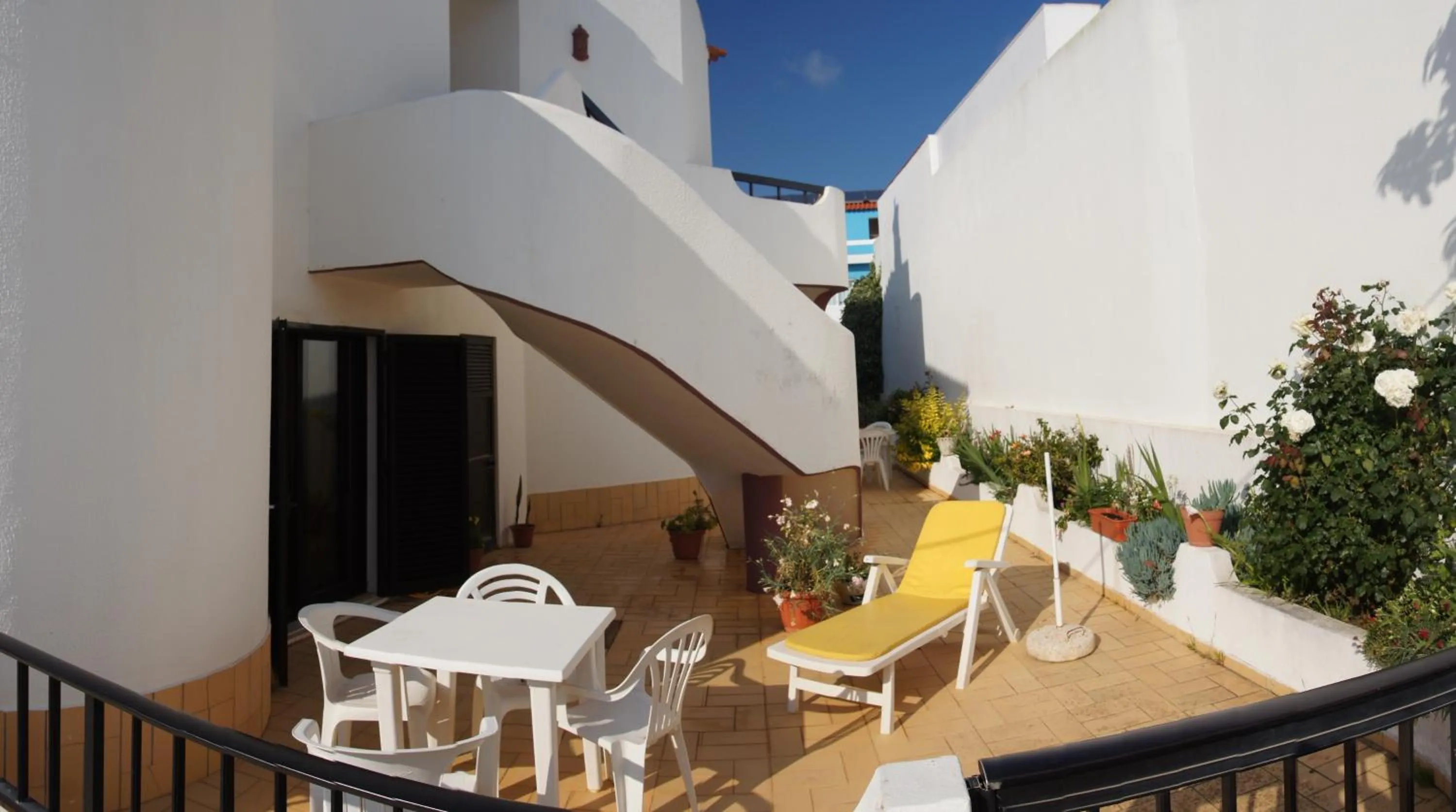 Balcony/Terrace in Apartamentos e Quartos Atalaia