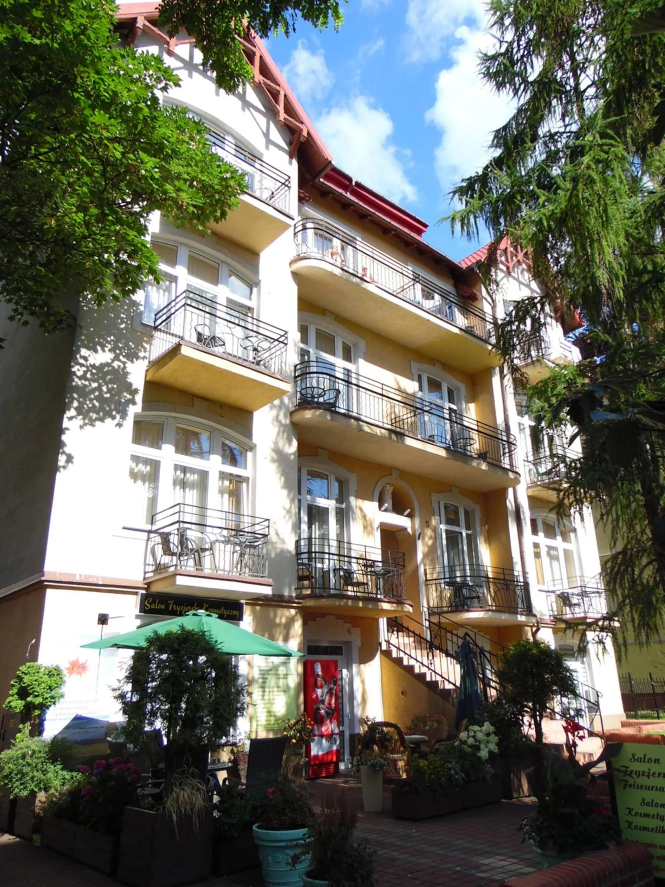 Facade/entrance in Villa Antares I & II