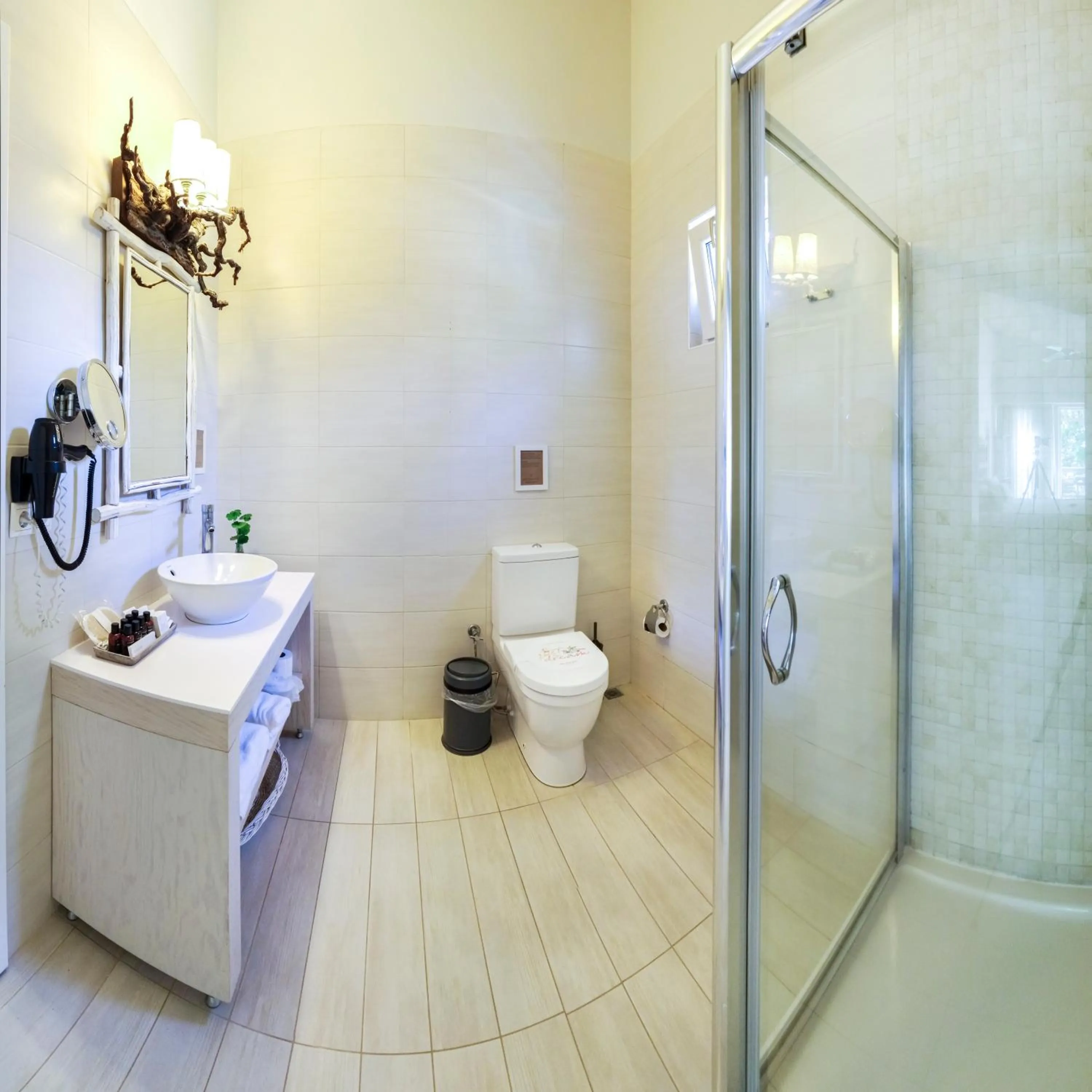 Bathroom in Golden Key Bordubet