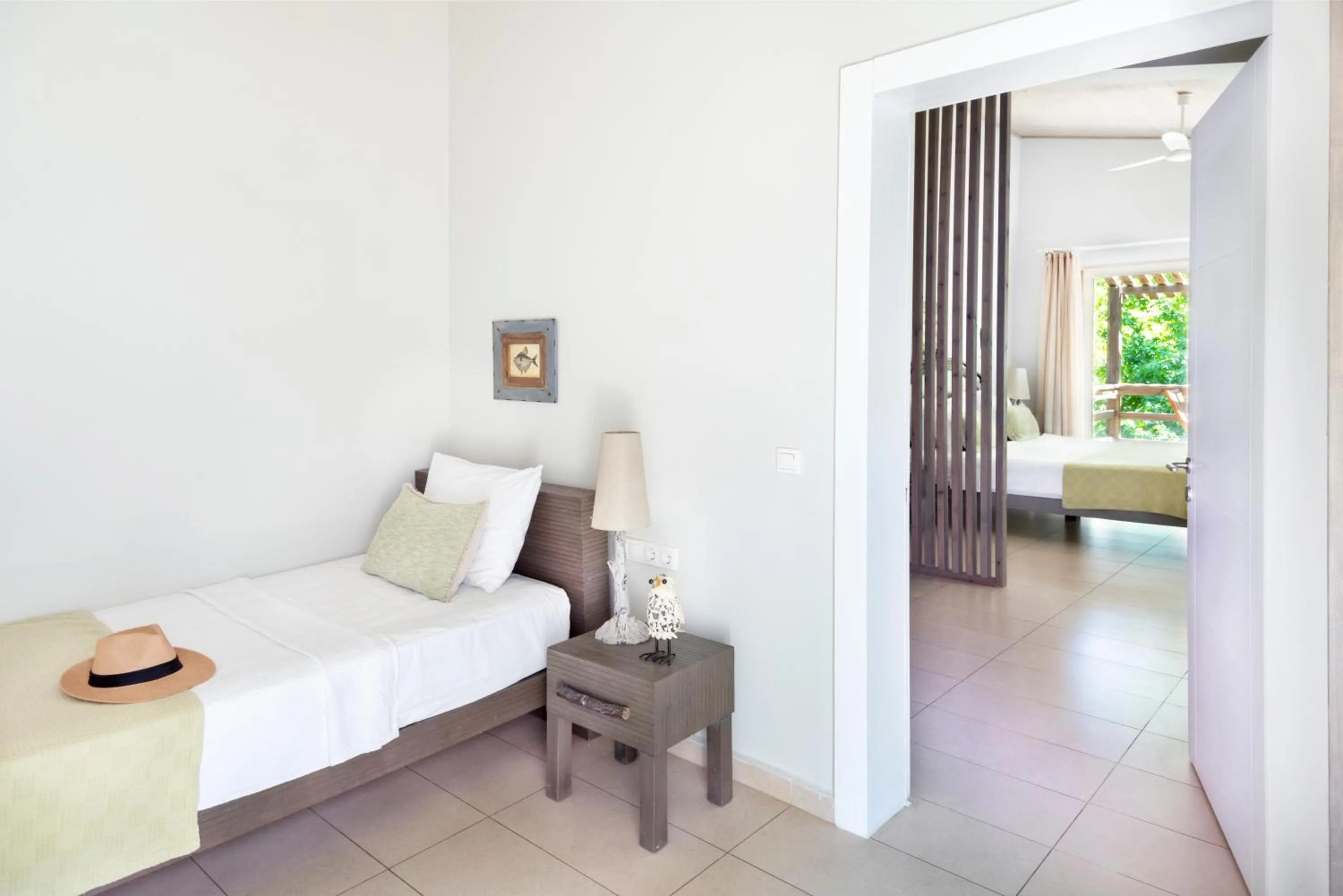 Bedroom, Bed in Golden Key Bordubet