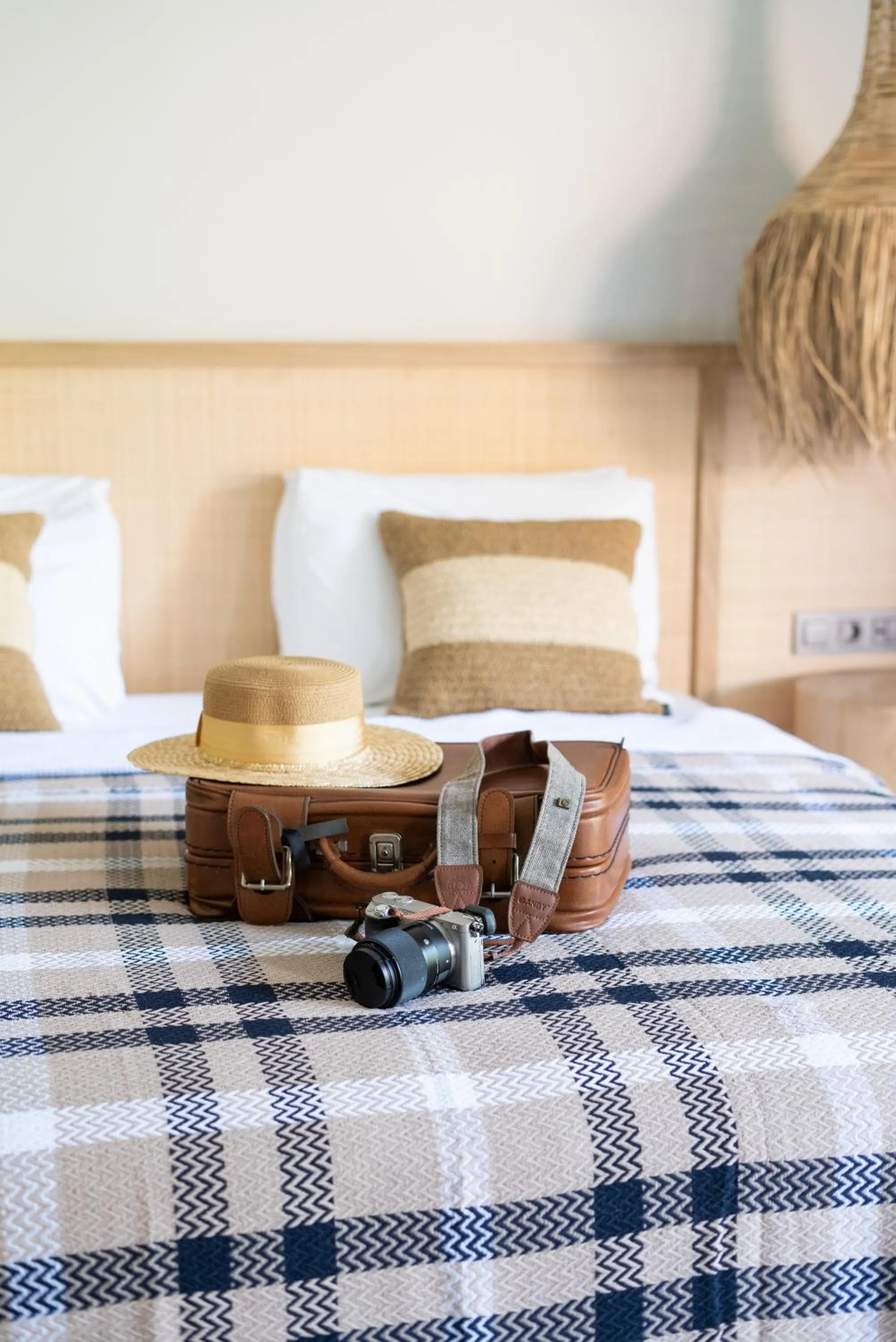 Bedroom, Bed in Golden Key Bordubet