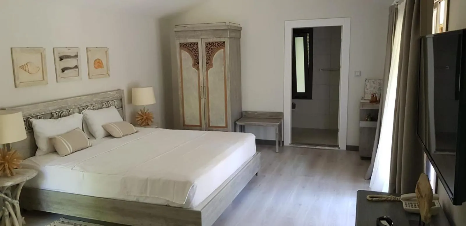 Bed in Golden Key Bordubet